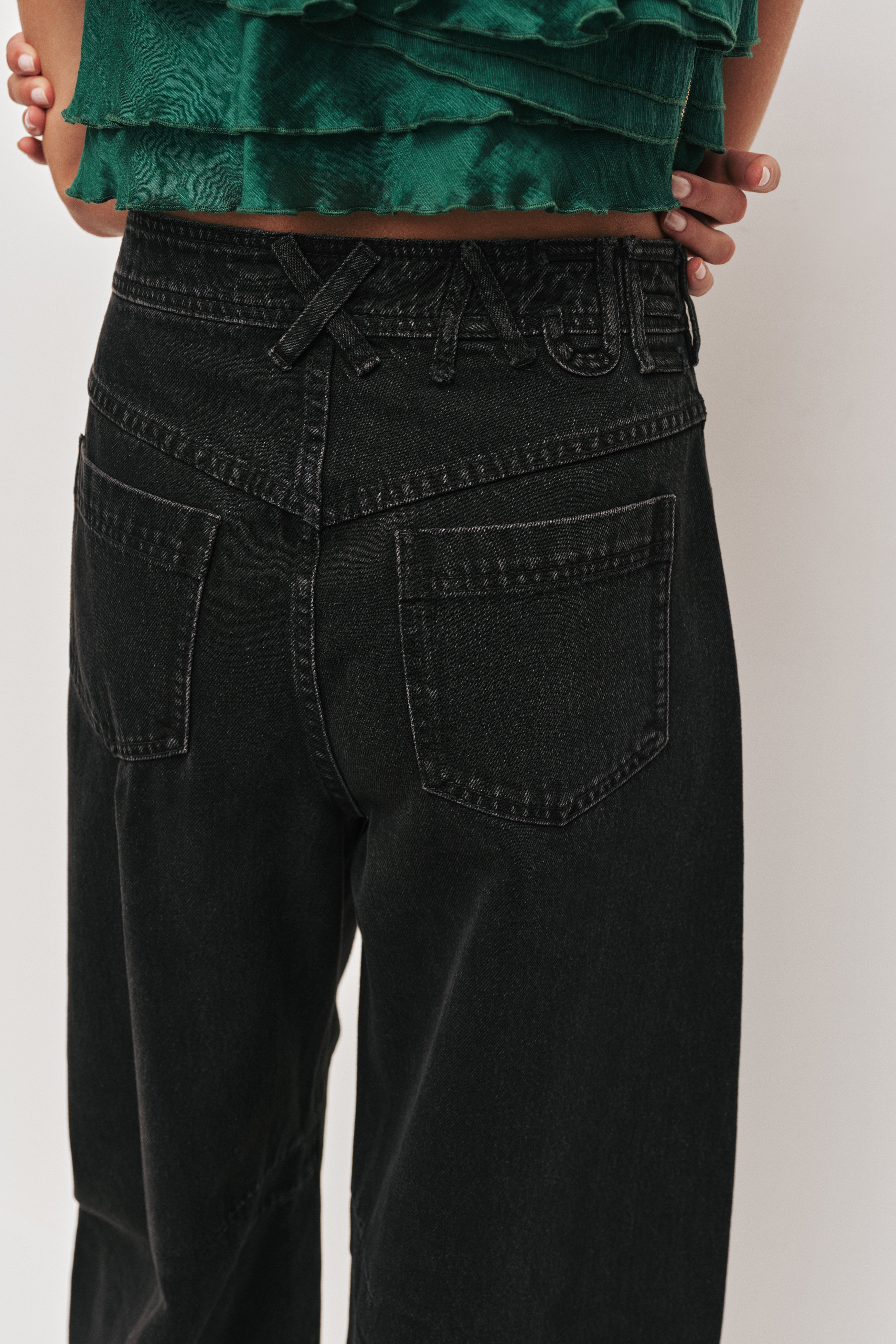 26RE3124_BLK-WSH_4_1759037665