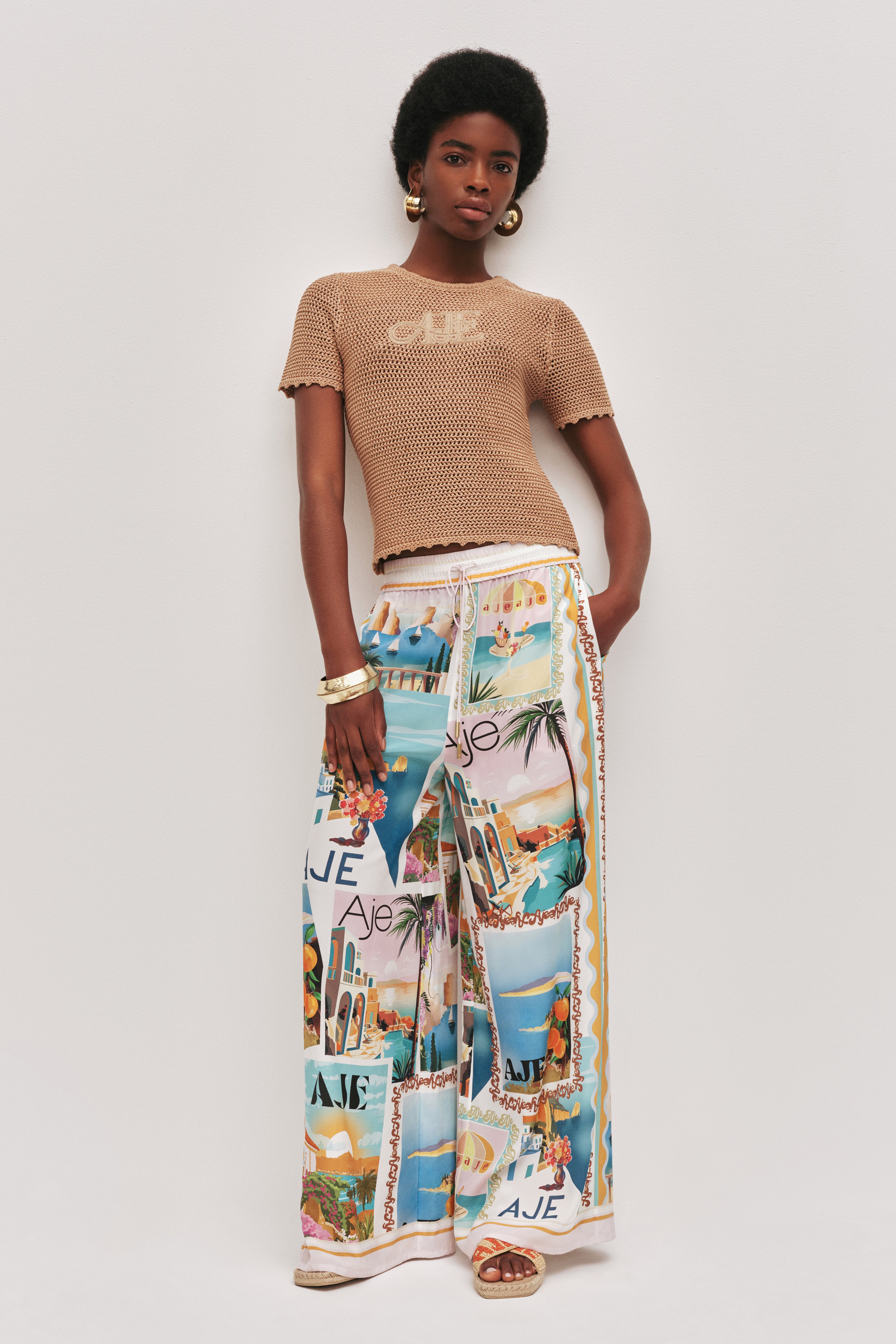 26RE3126_POSTCARD_3_1762668241