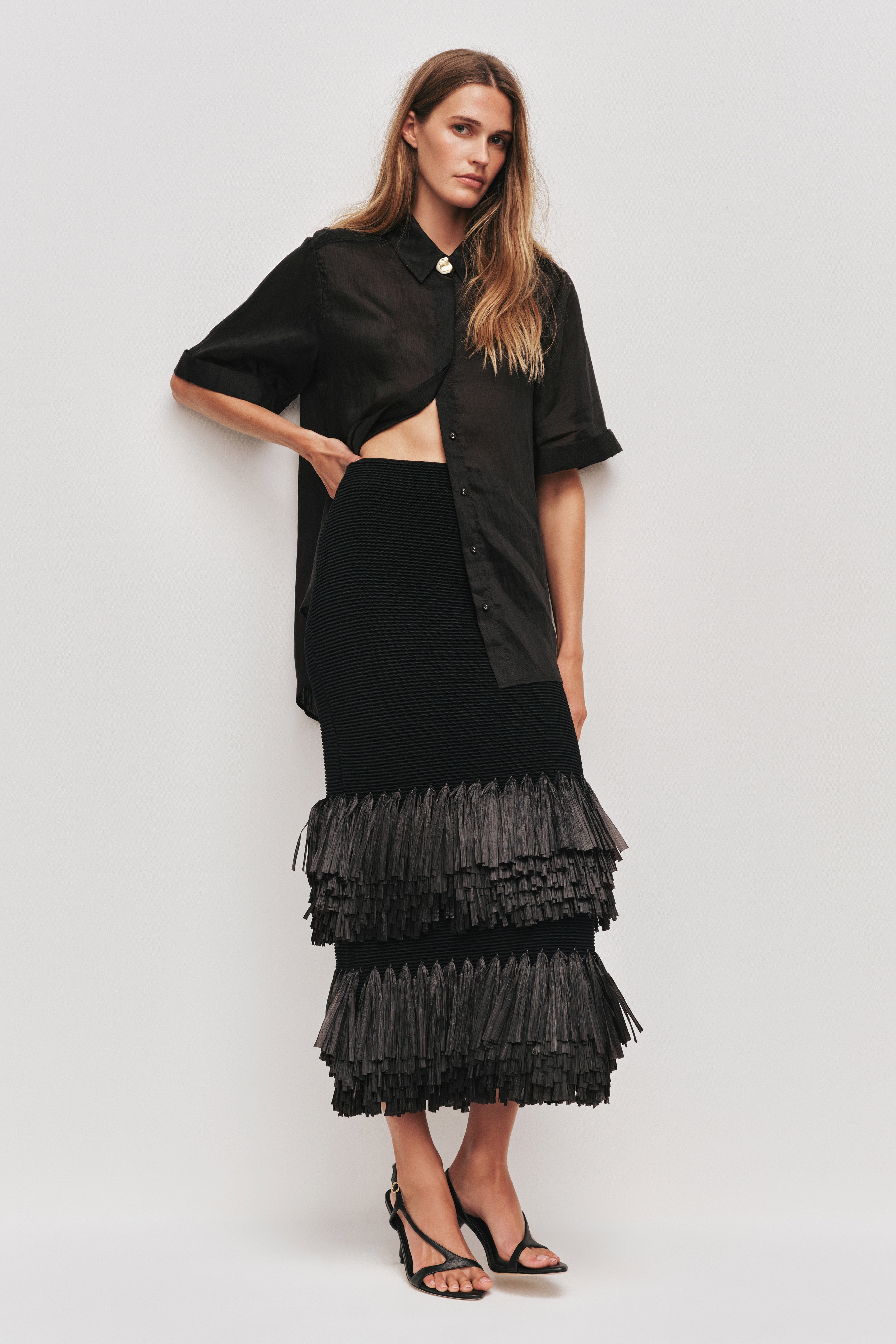 26RE4054_BLK_5_1759033041