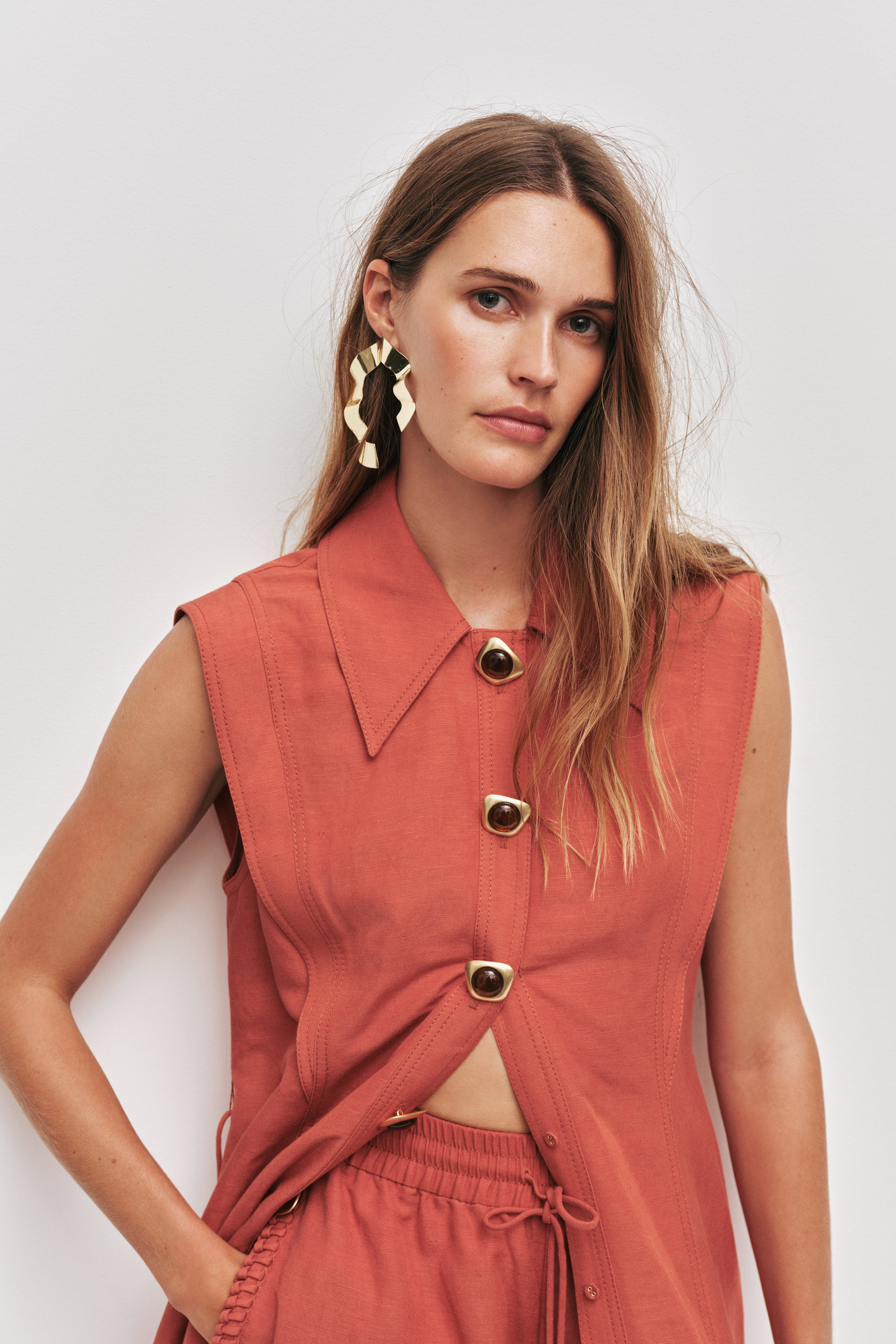 26RE5291_HONEY_3_1759282996