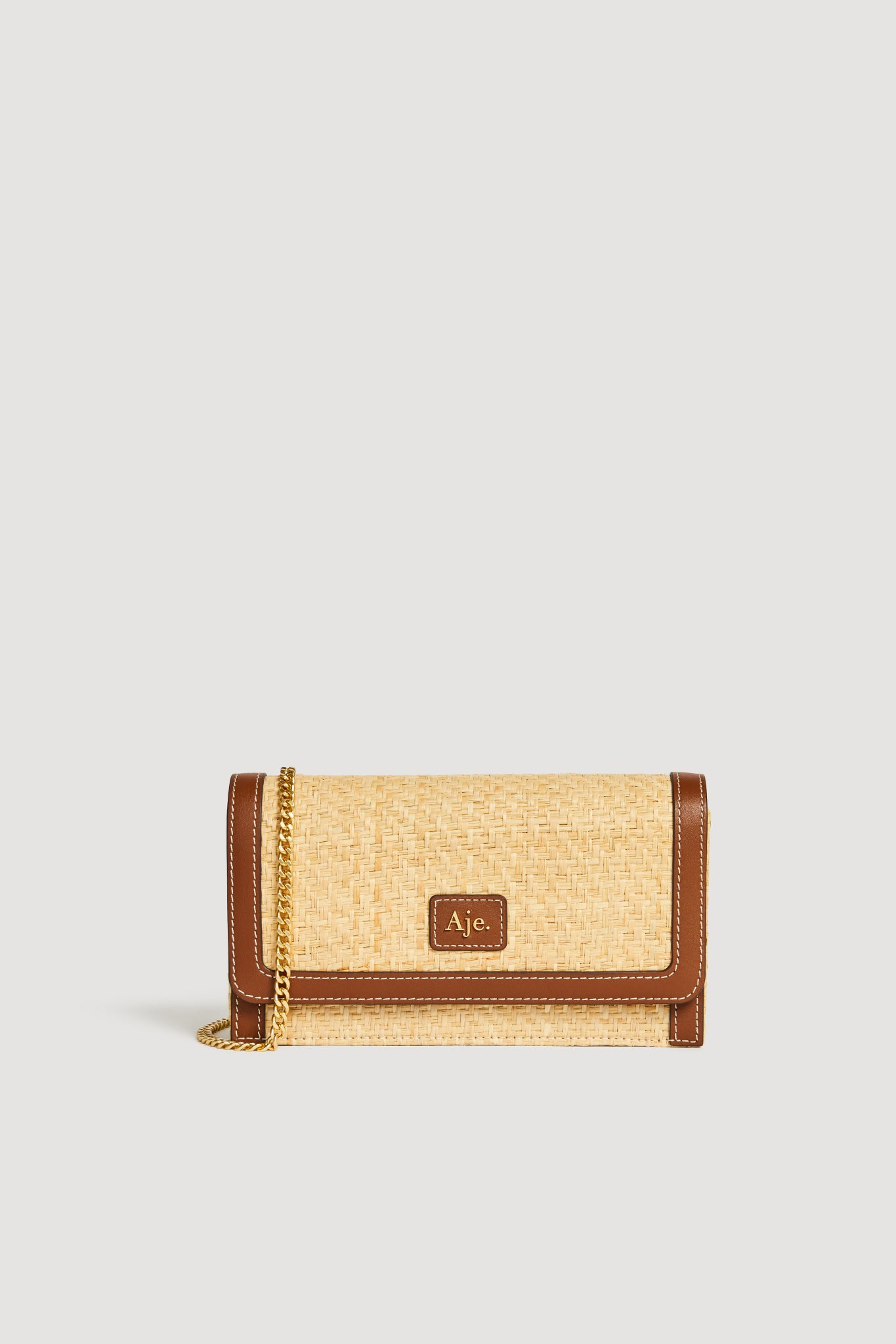 26RE6852_NAT-AMB-BR_1_1761285415