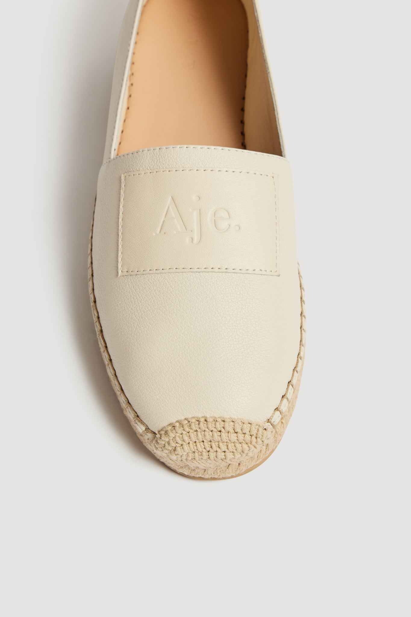 26RE7742_IVRY_5_1758717029