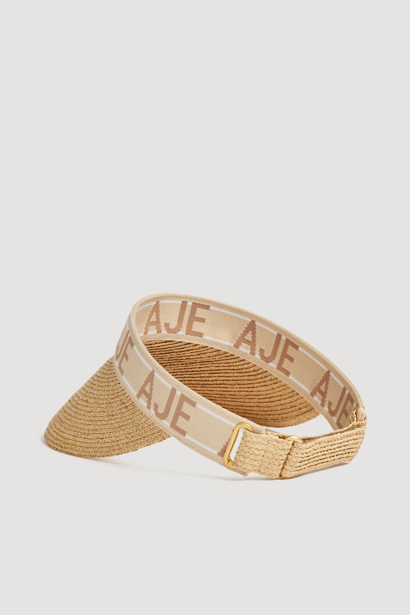 26RE8417_NAT-NU_3_1759287133