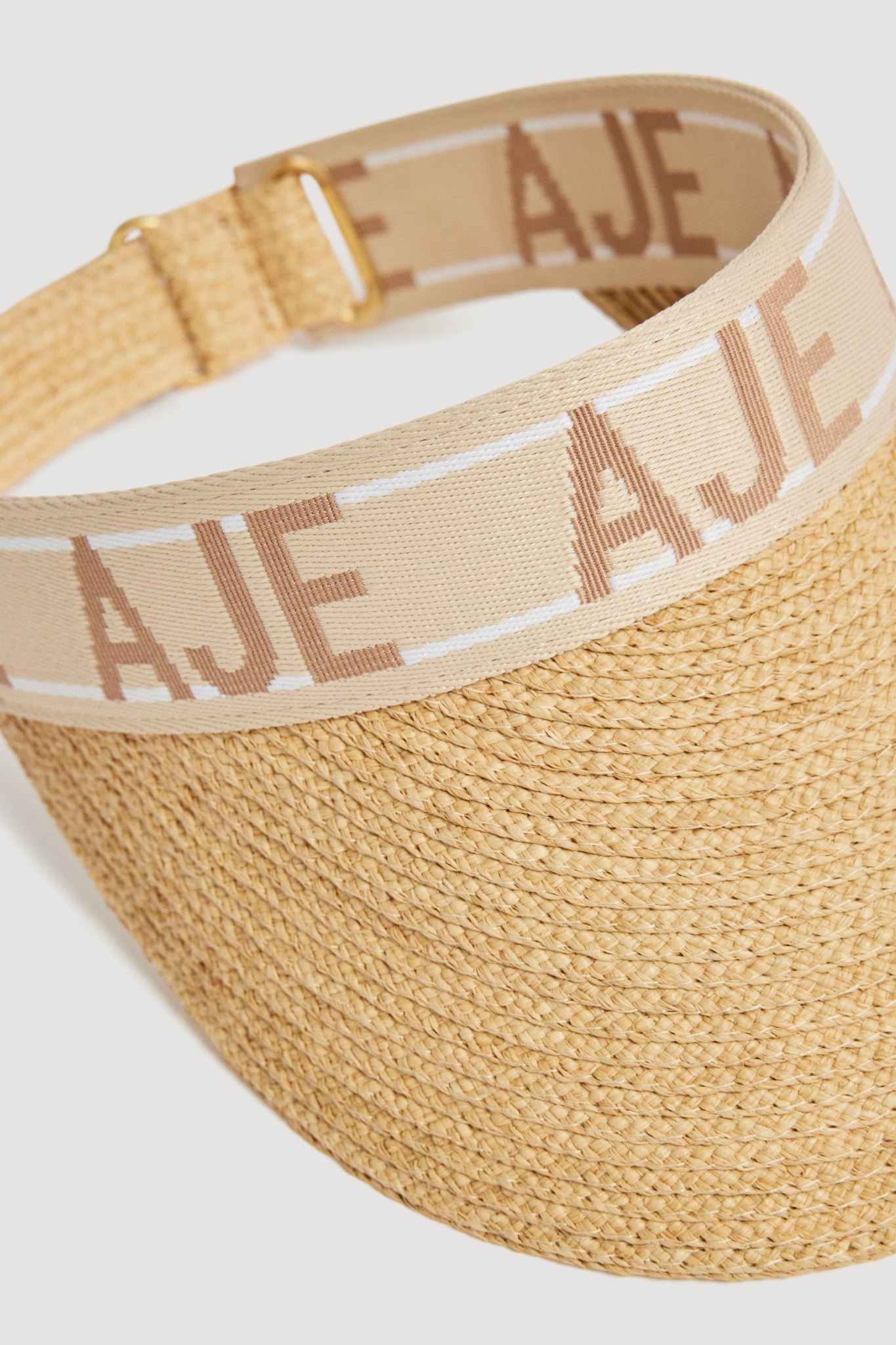 26RE8417_NAT-NU_4_1759287141