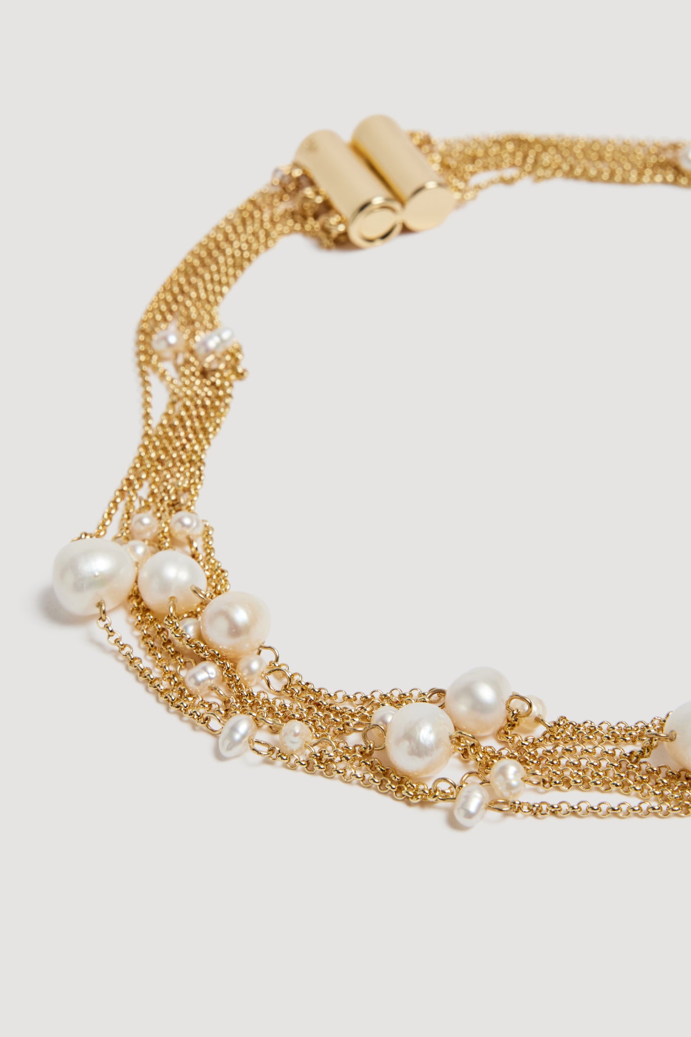 26RE9277_GLD-PRL_4_1758720804