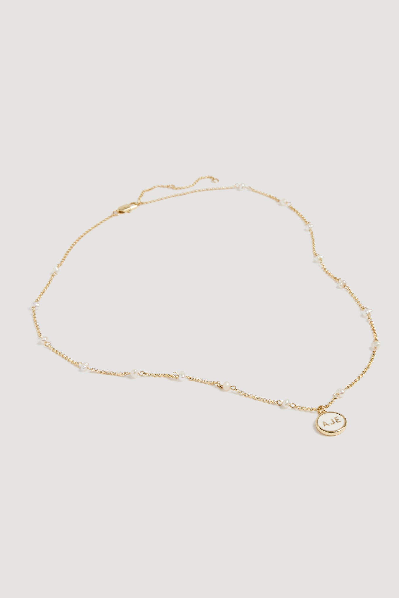 Vista Pearl Necklace