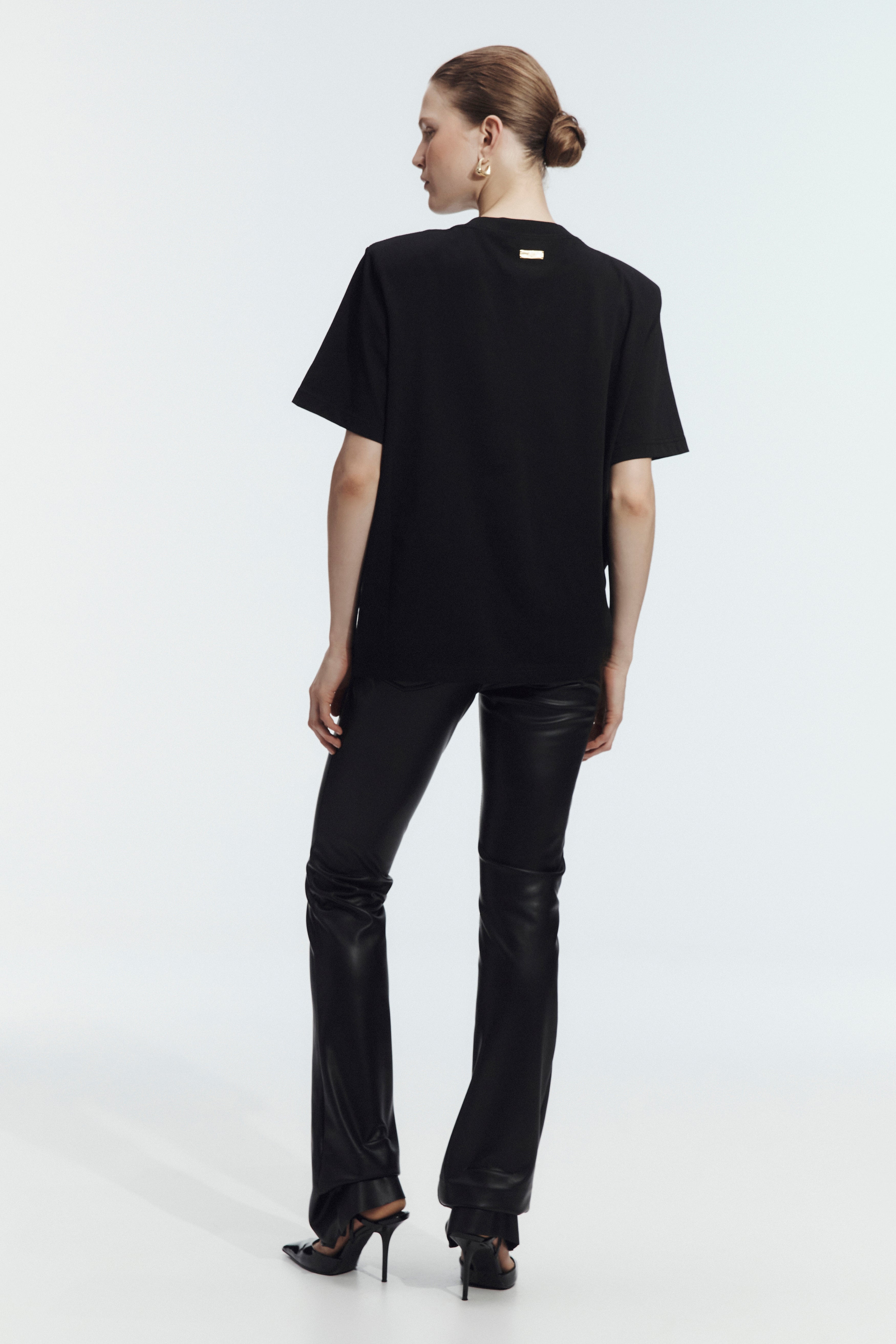 26SS1466_BLK_6_1784261071