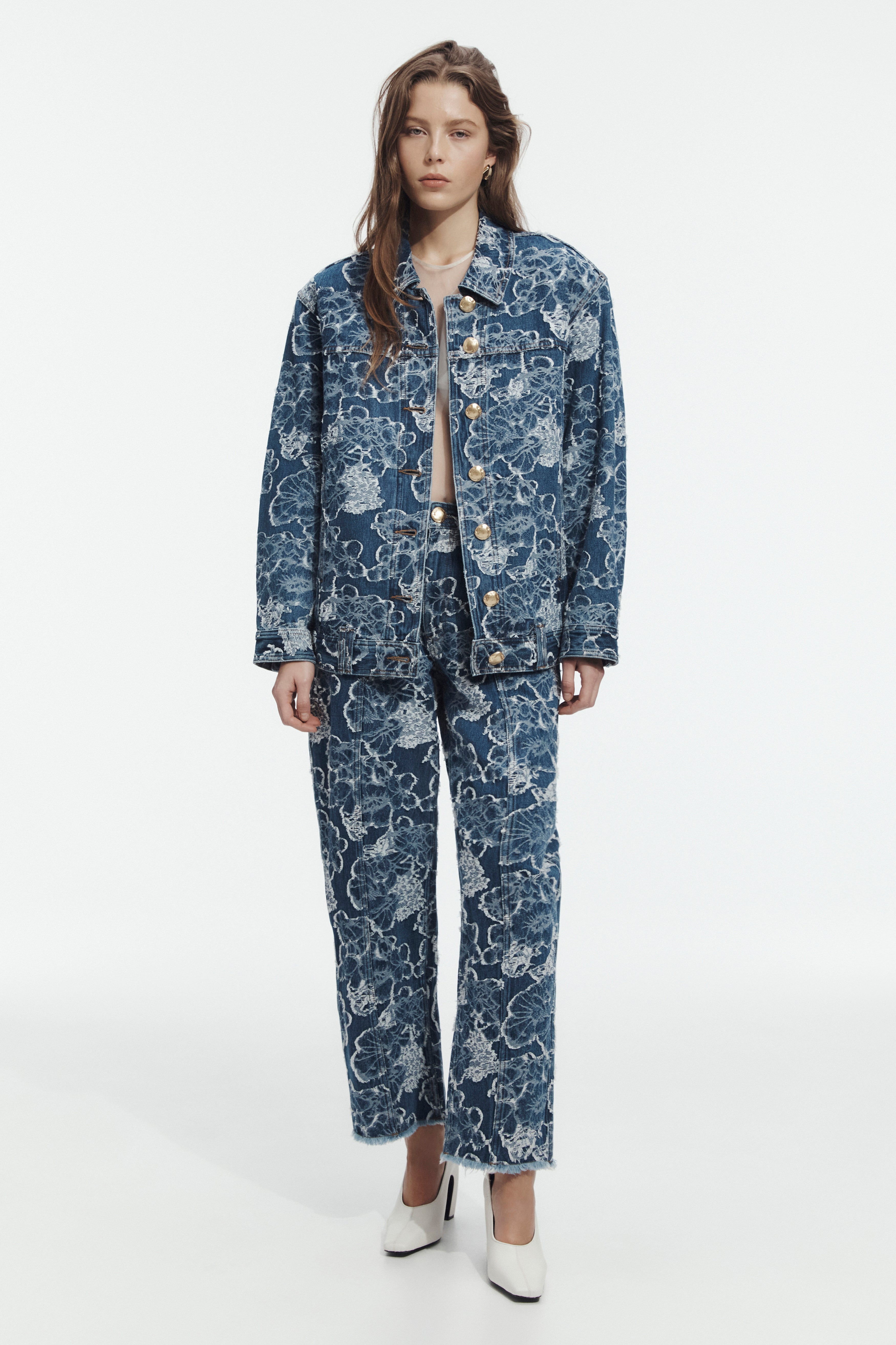 Arlo Jacquard Barrel Jean