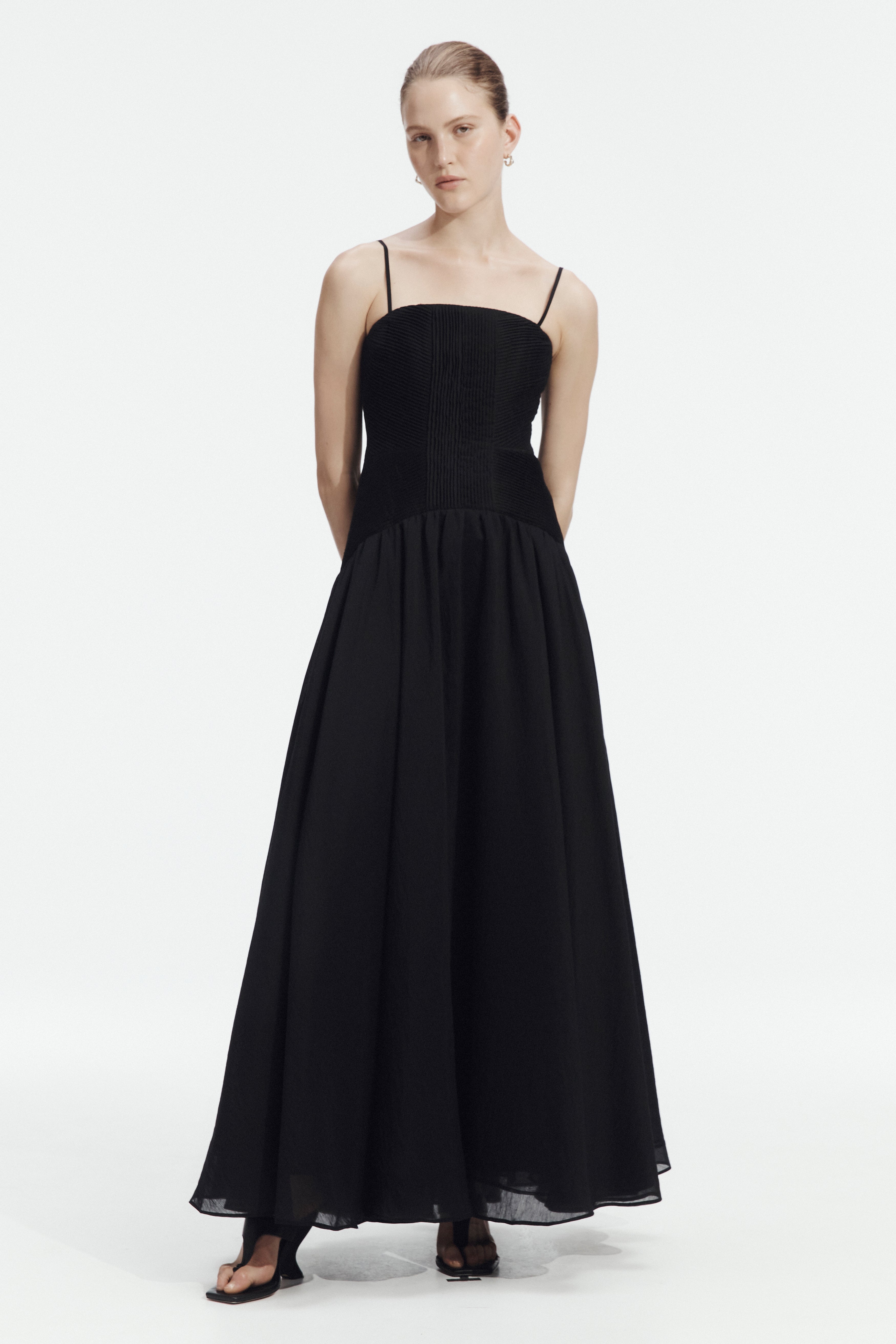 Contour Gown