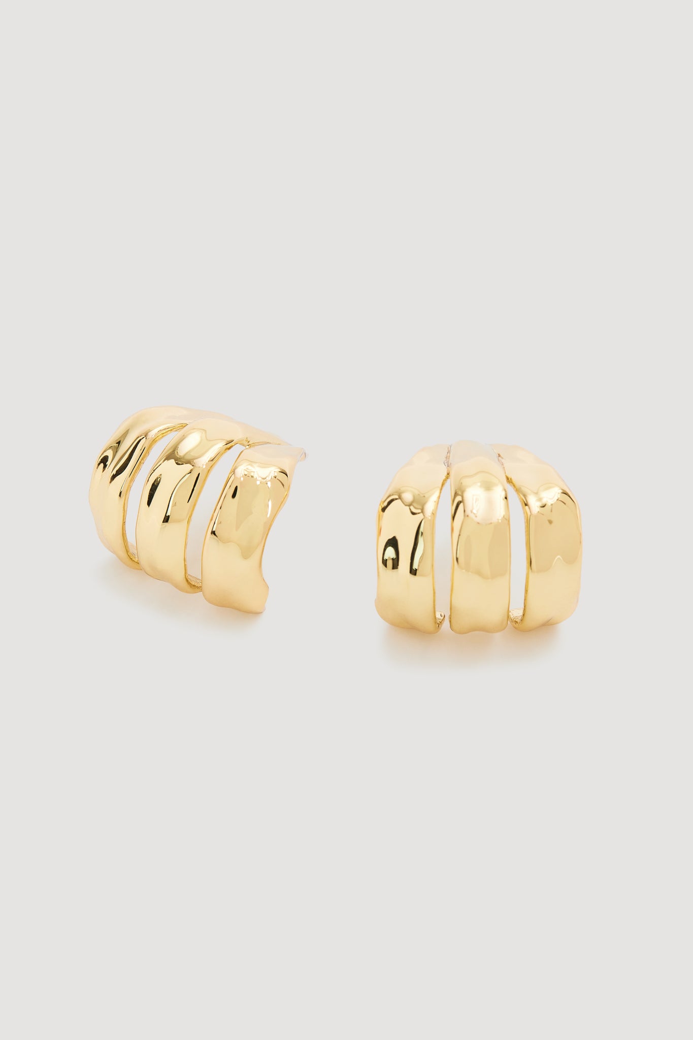 26SS9692_GLD_2_1782530077