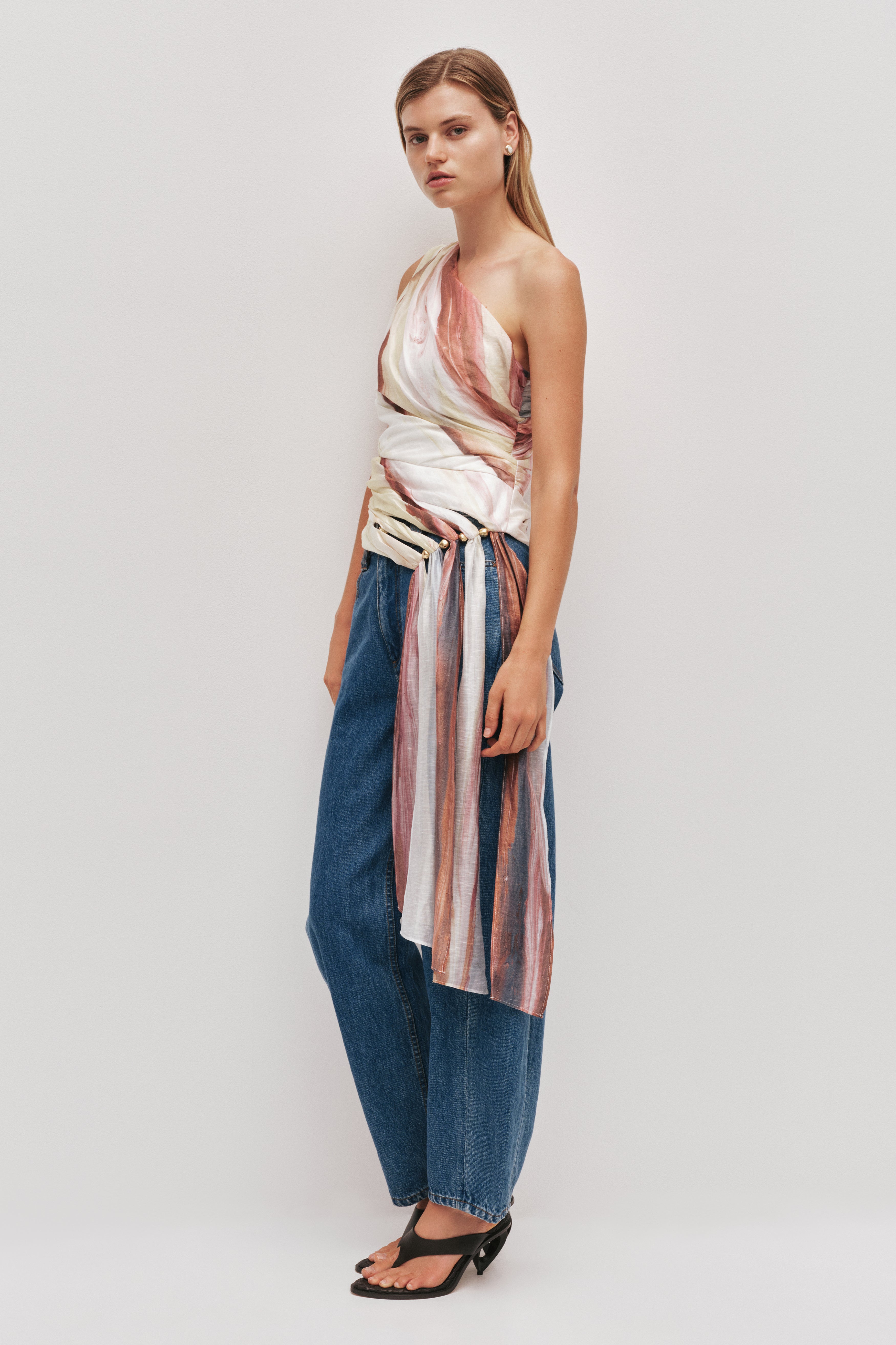 Capture One Shoulder Top