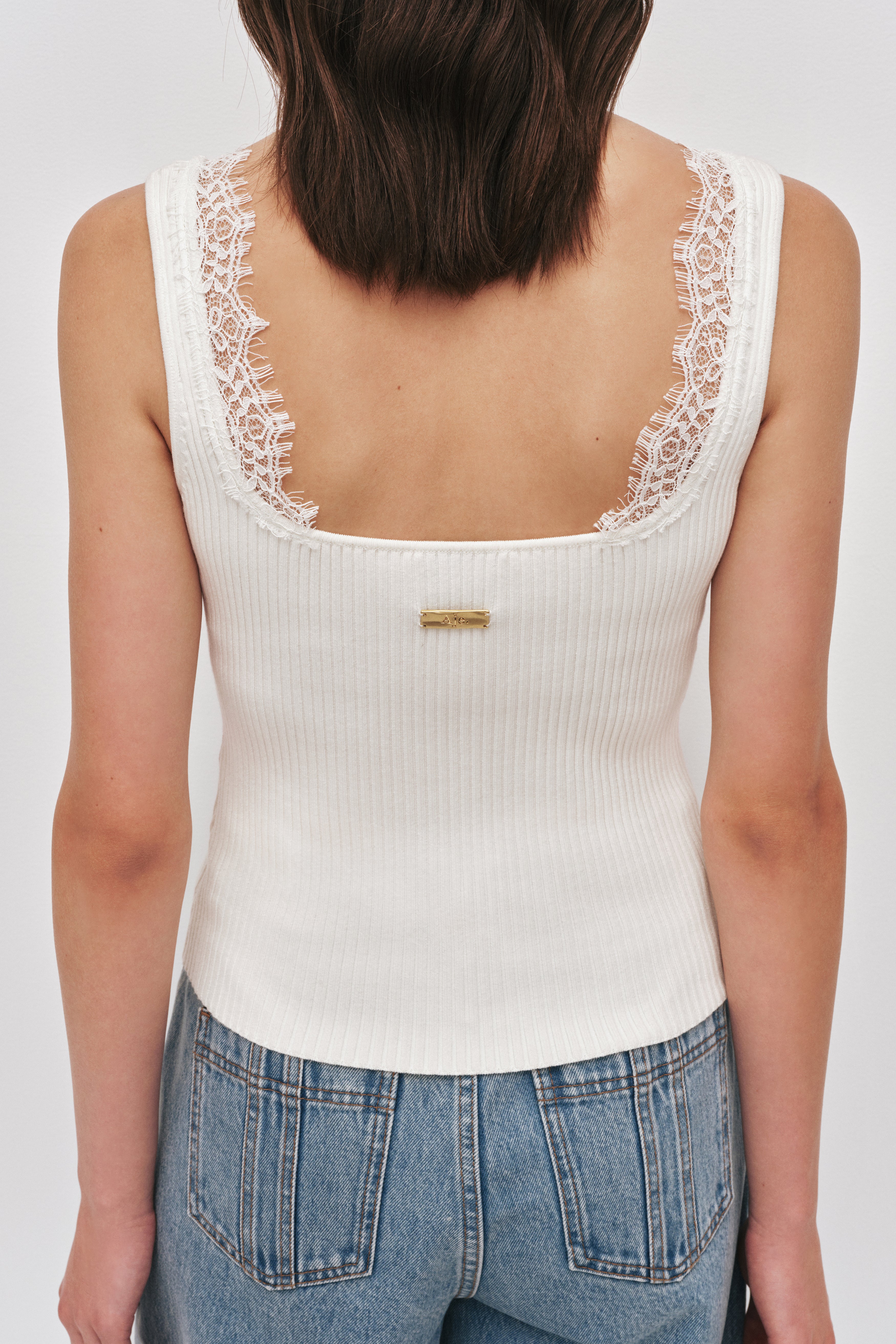 26SU1495_IVRY_5_1770618957