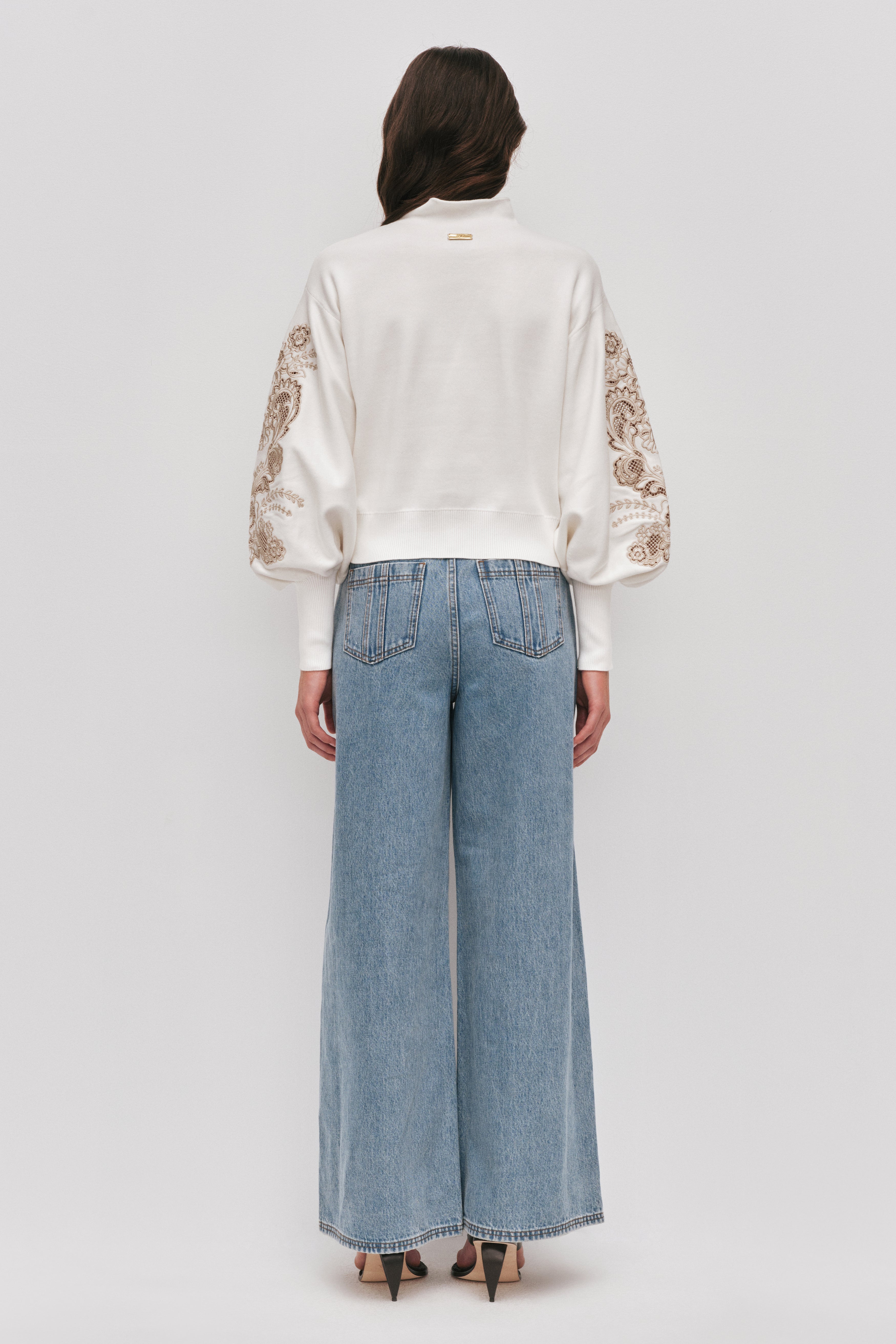 26SU1504_IVRY-ECRBG_7_1770596970