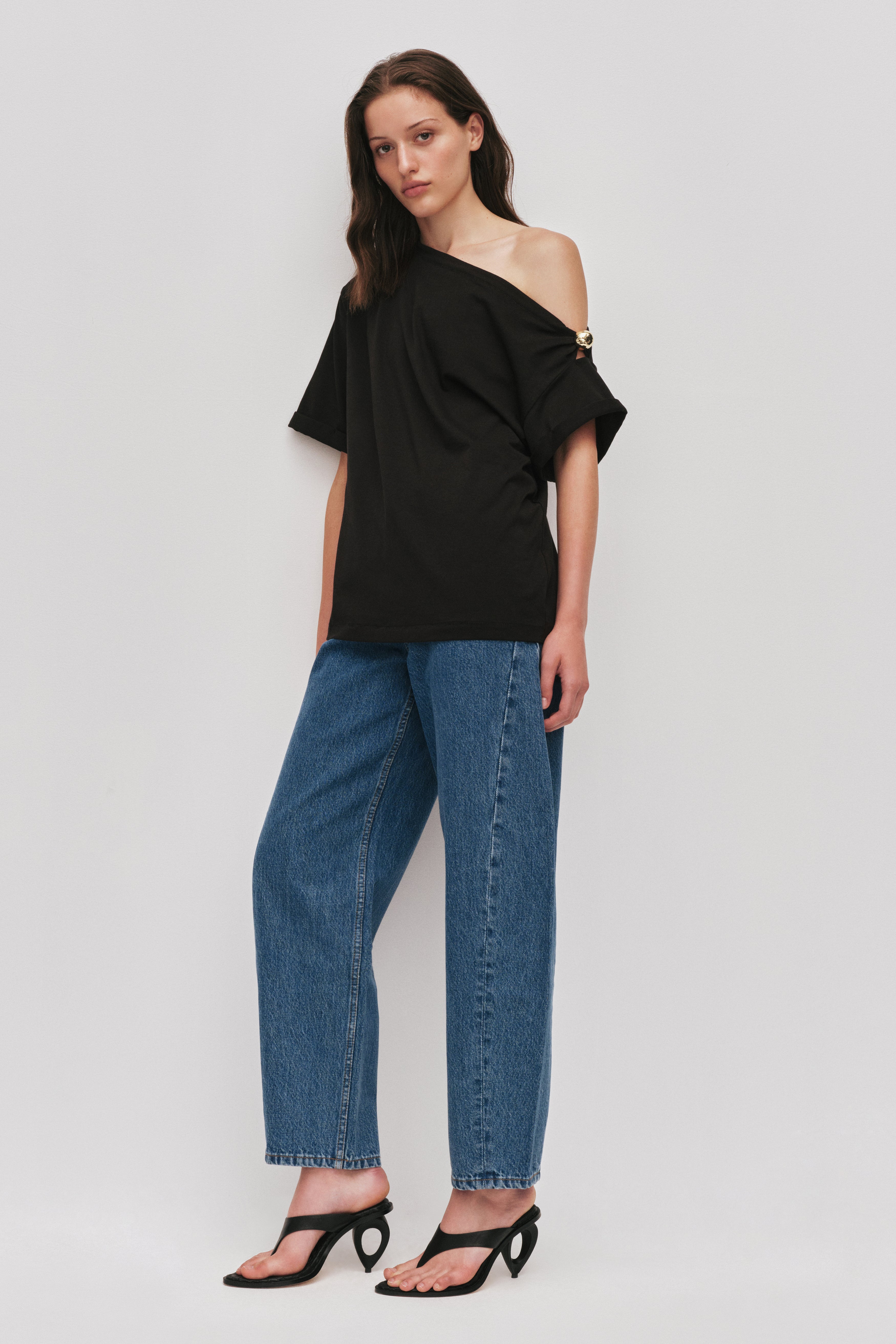 26SU1517_BLK_3_1770597238