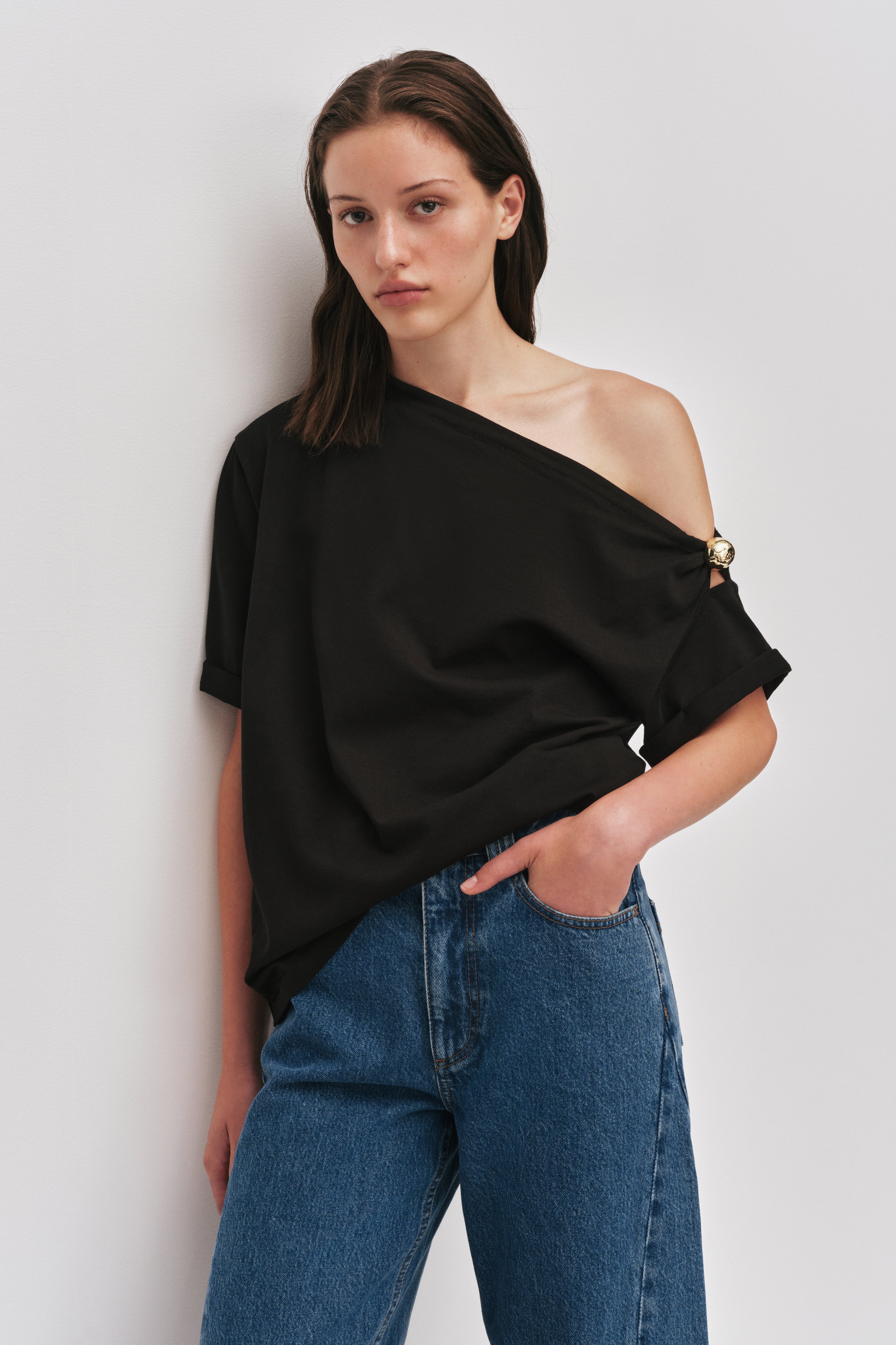 26SU1517_BLK_4_1770597230