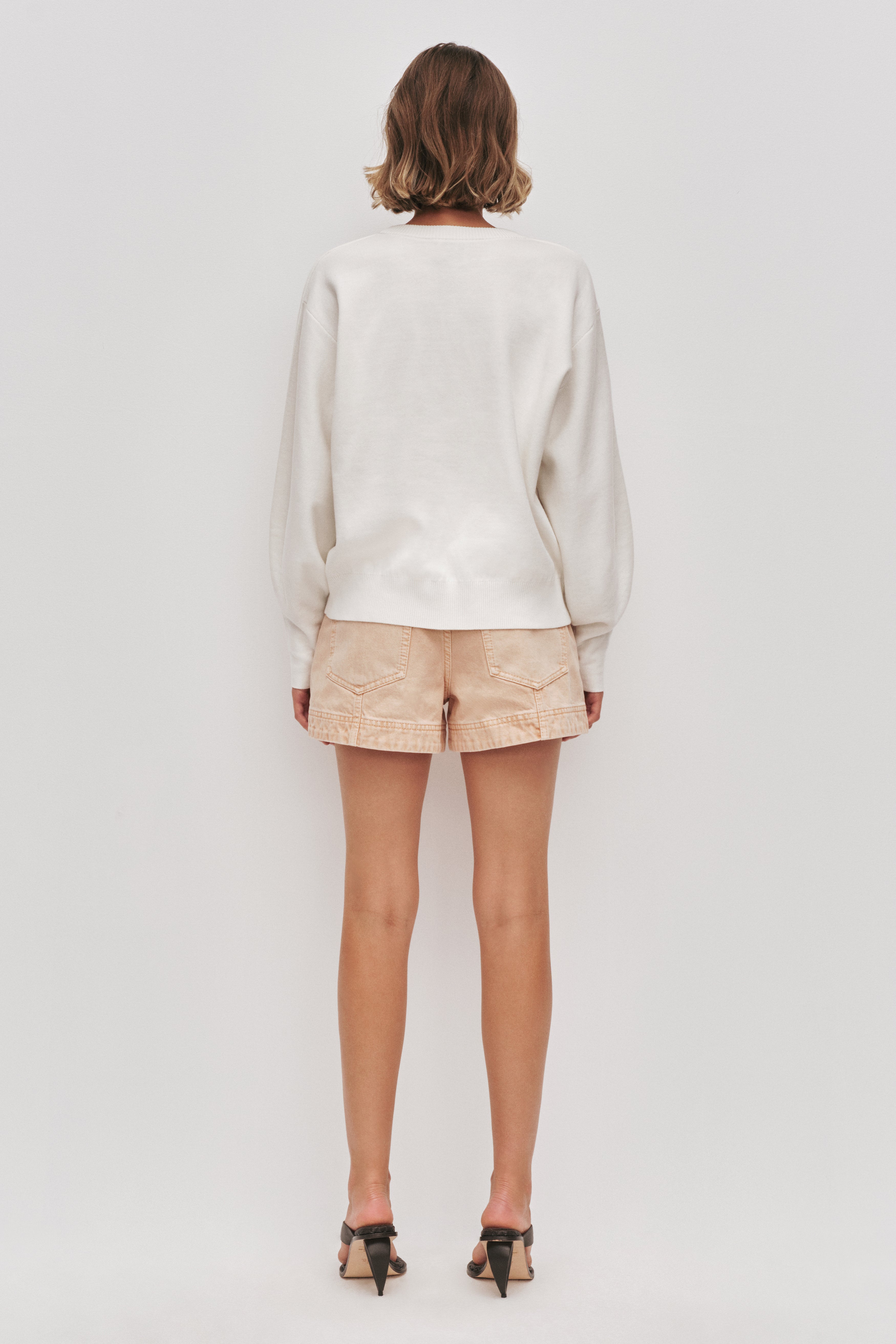 26SU1571_IVRY_7_1771198704