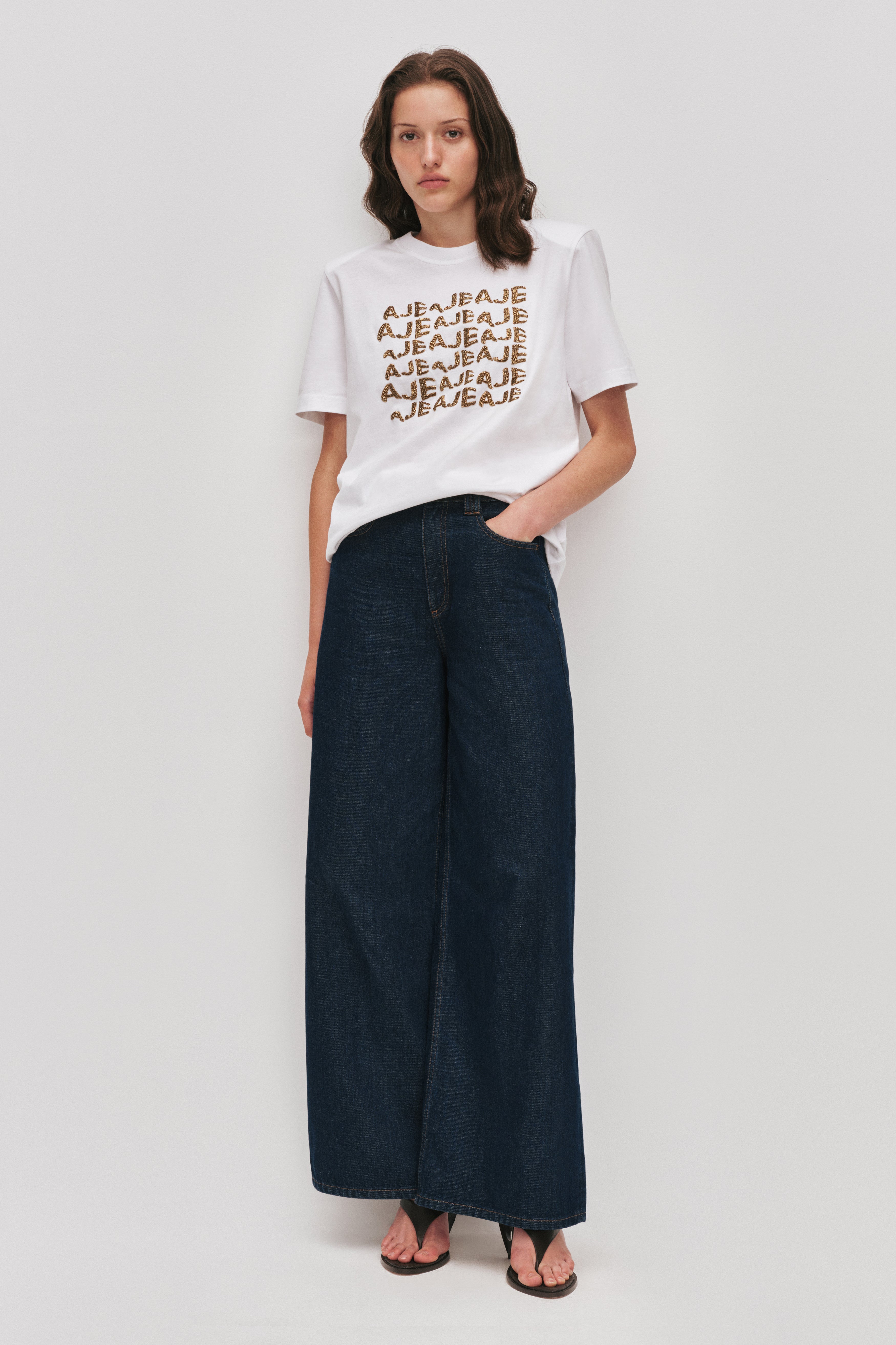 26SU1612_WHT-GLD_1_1770676549