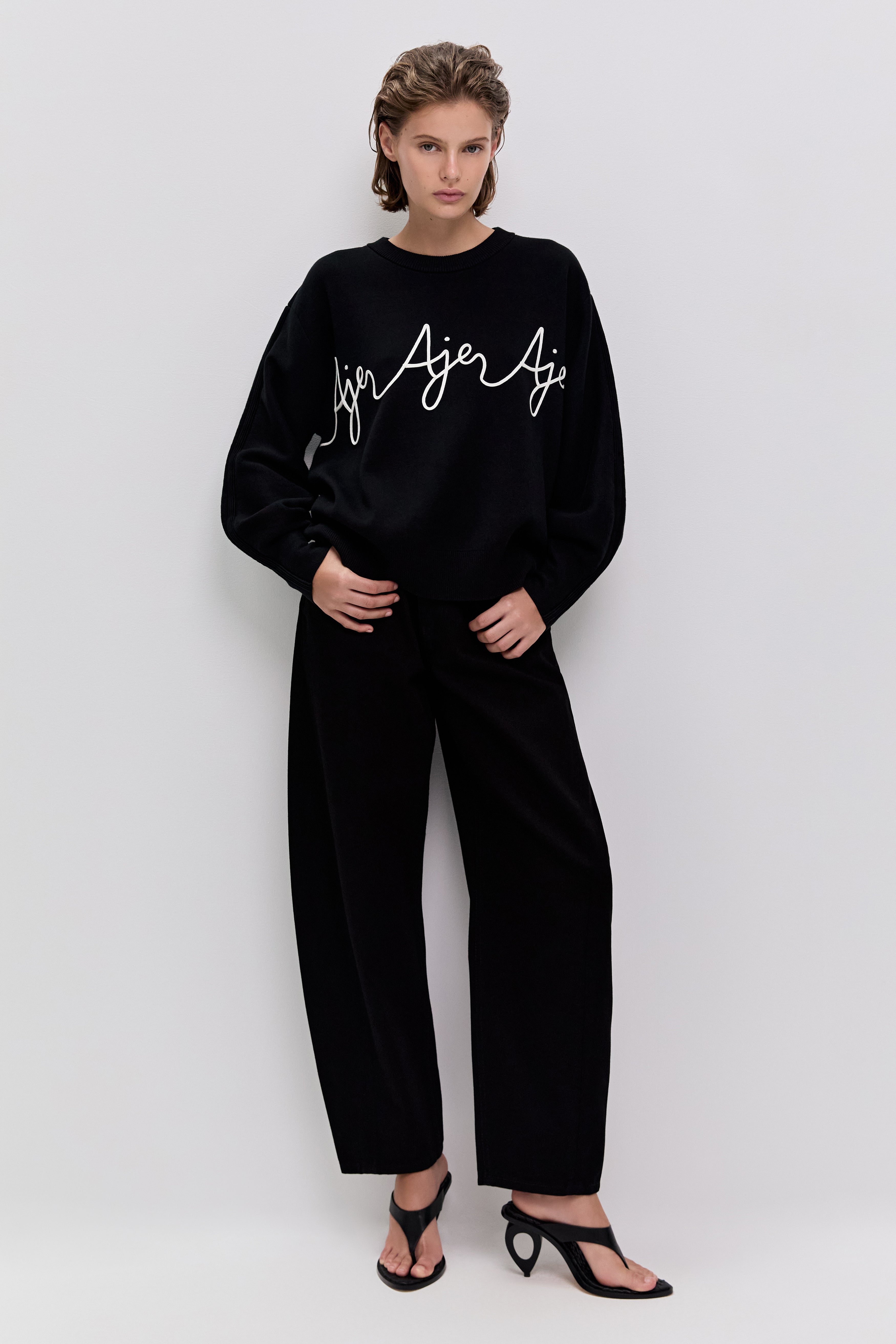 26SU1629_BLK_4_1771468676