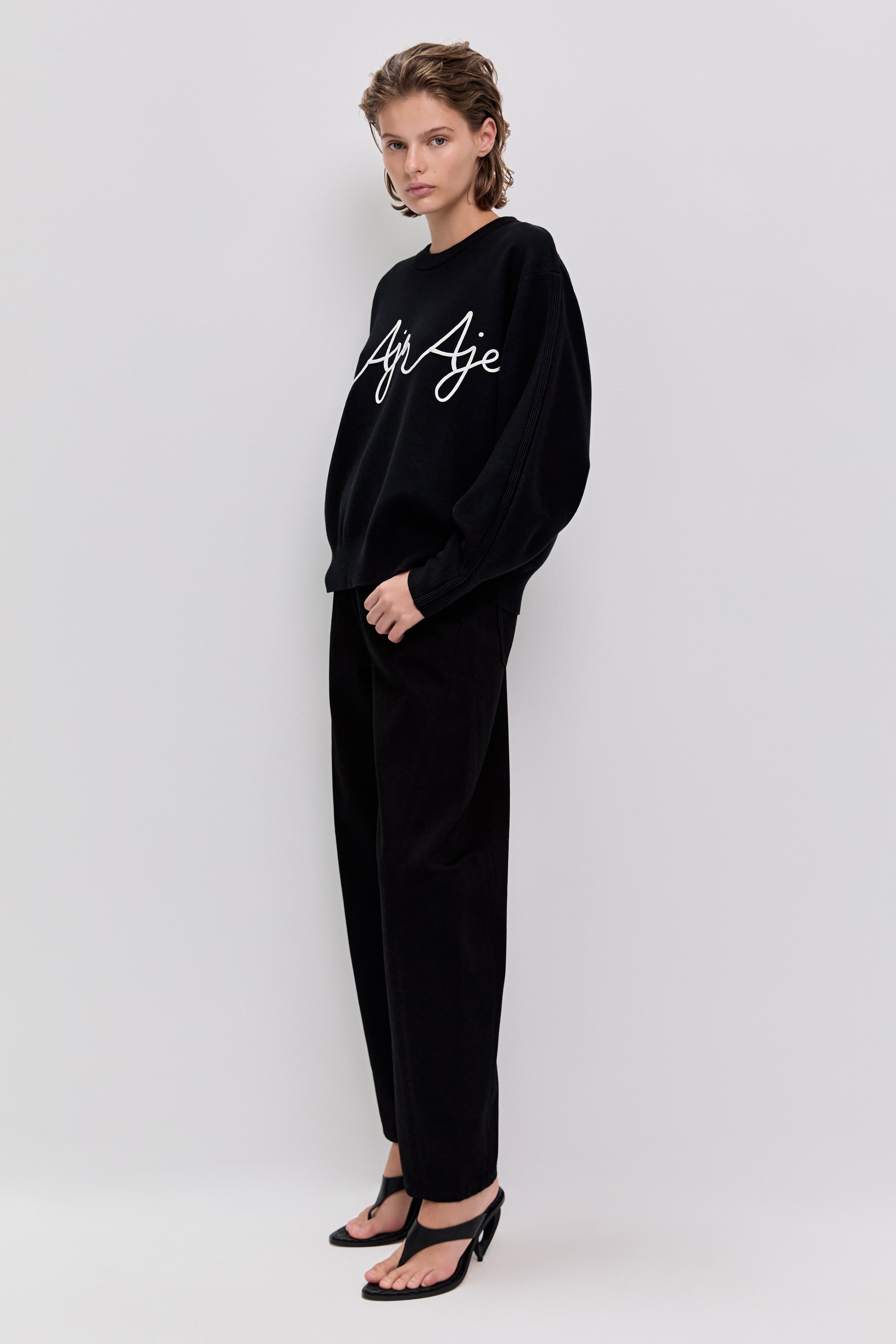 26SU1629_BLK_5_1771468686