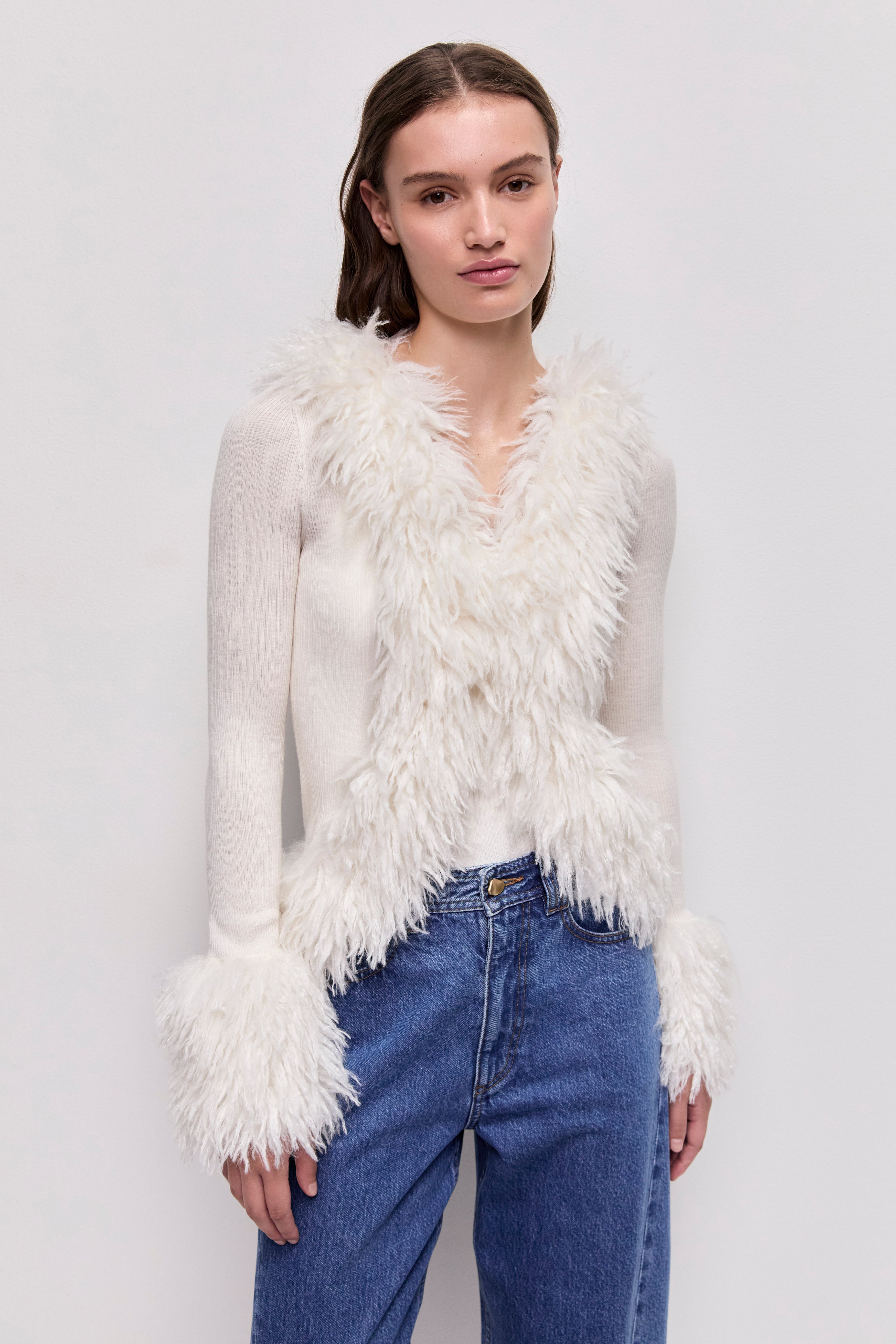 26SU2085_IVRY_3_1772493985