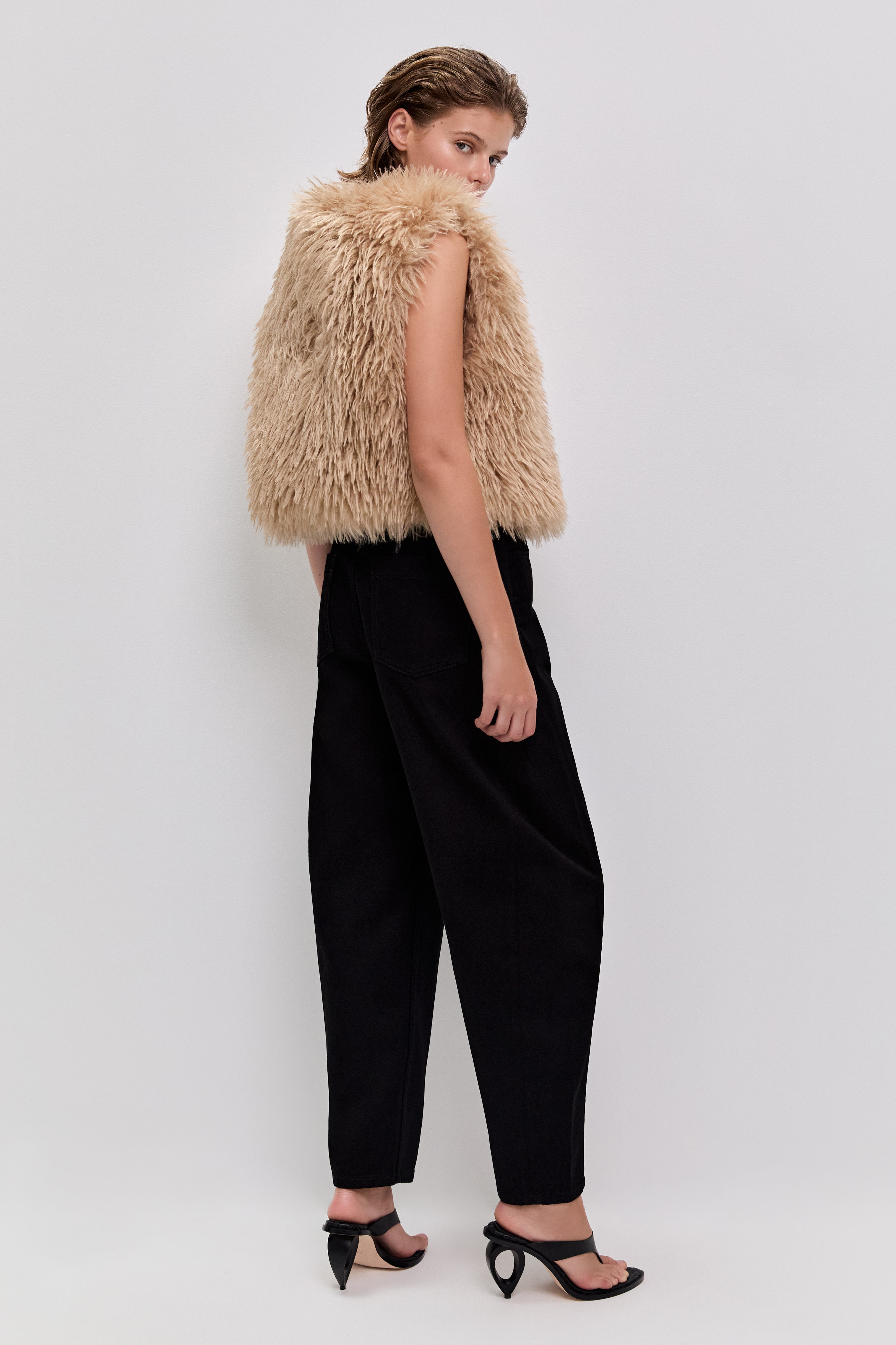 26SU2095_DARK-SAND_5_1771469141