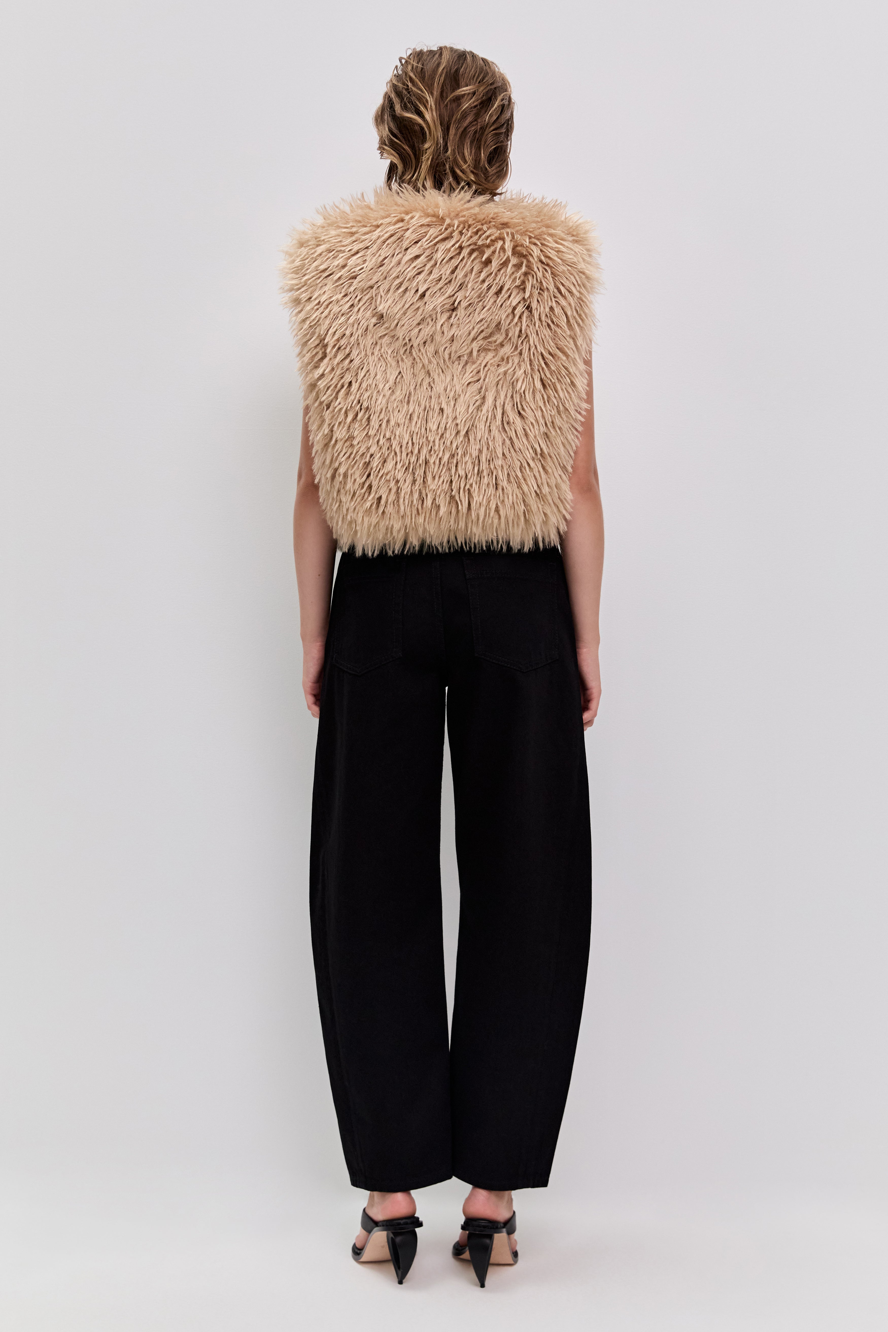 26SU2095_DARK-SAND_6_1771469137