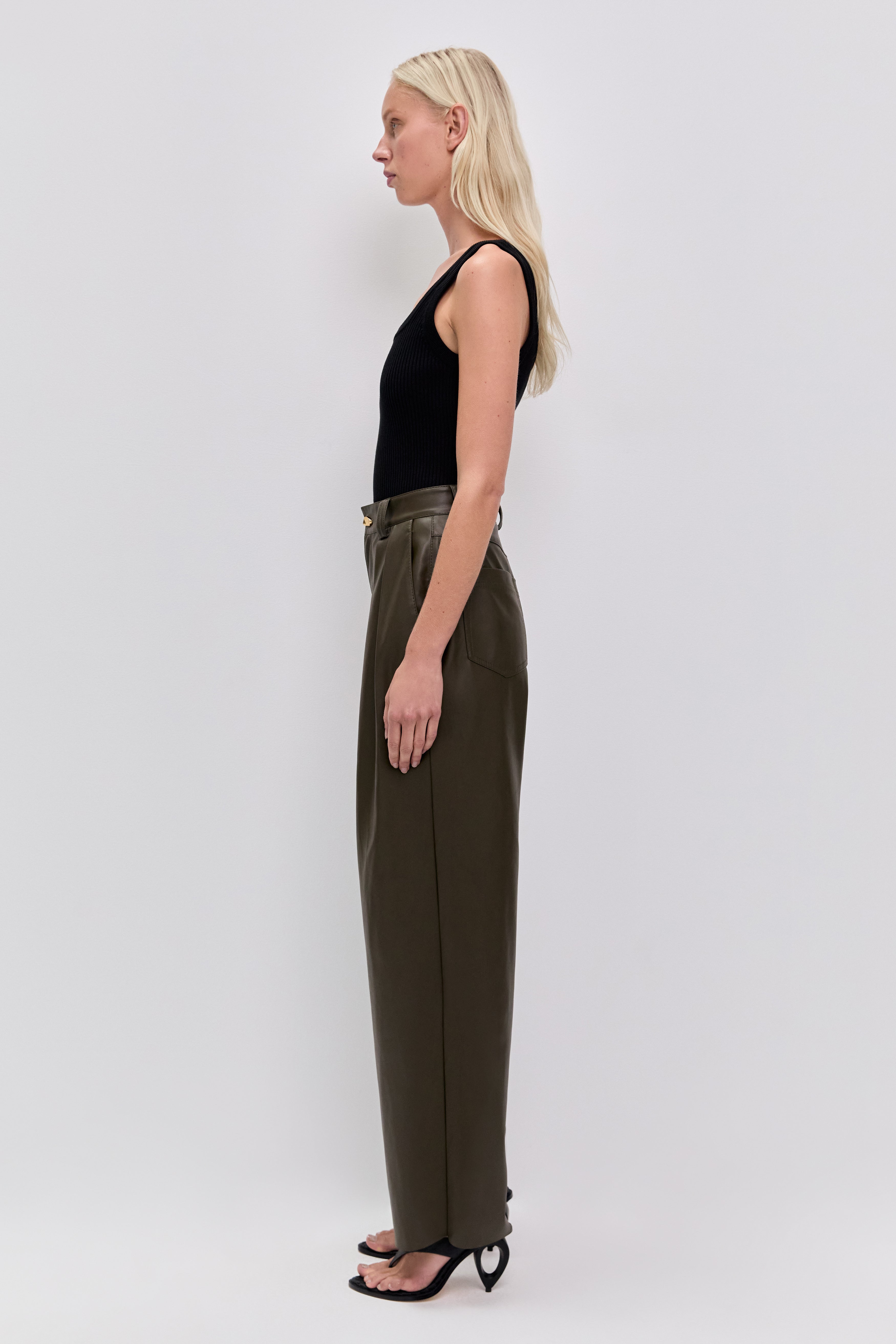 26SU3184_KHA_5_1771469500