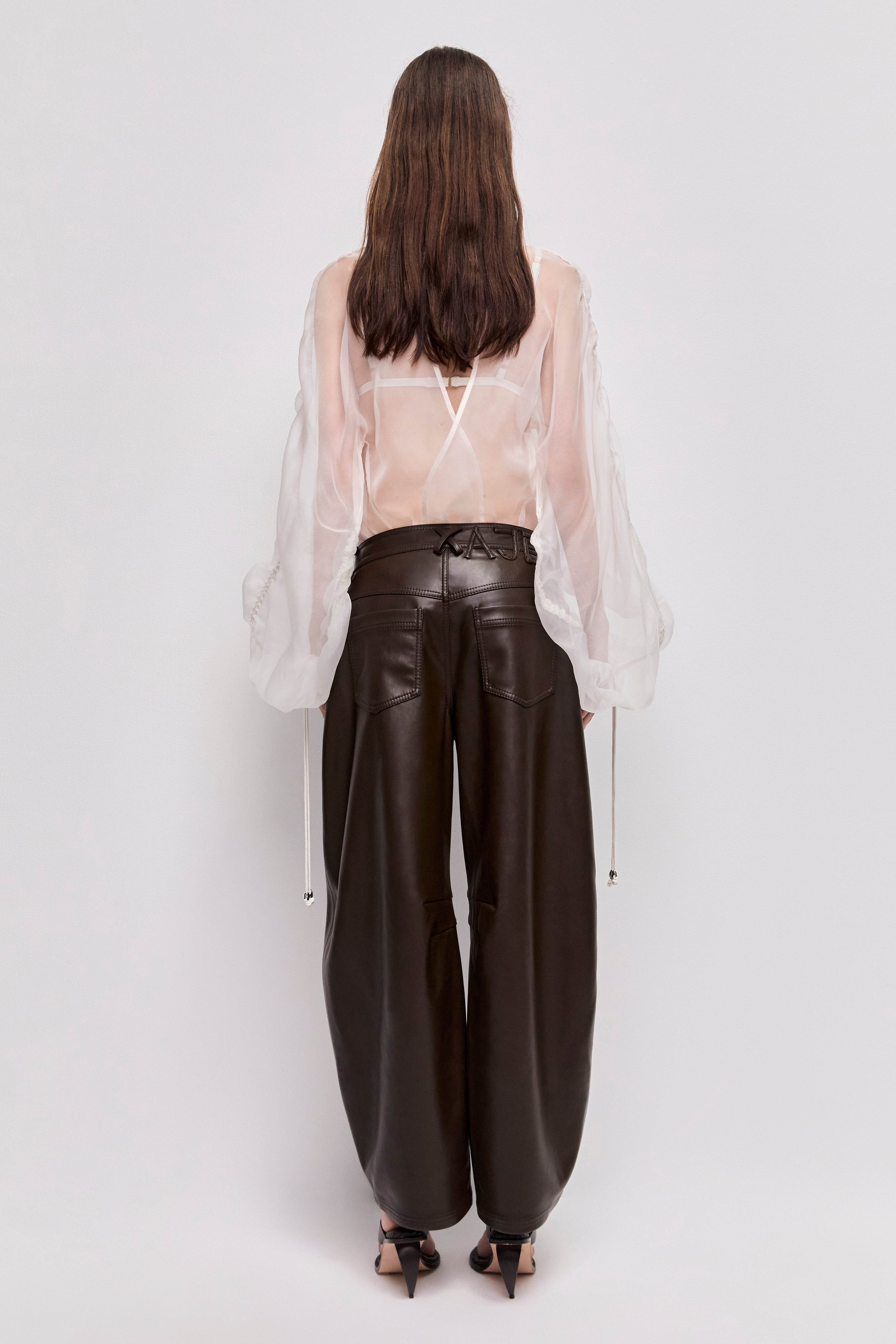 26SU3239_CHOC_5_1772494591