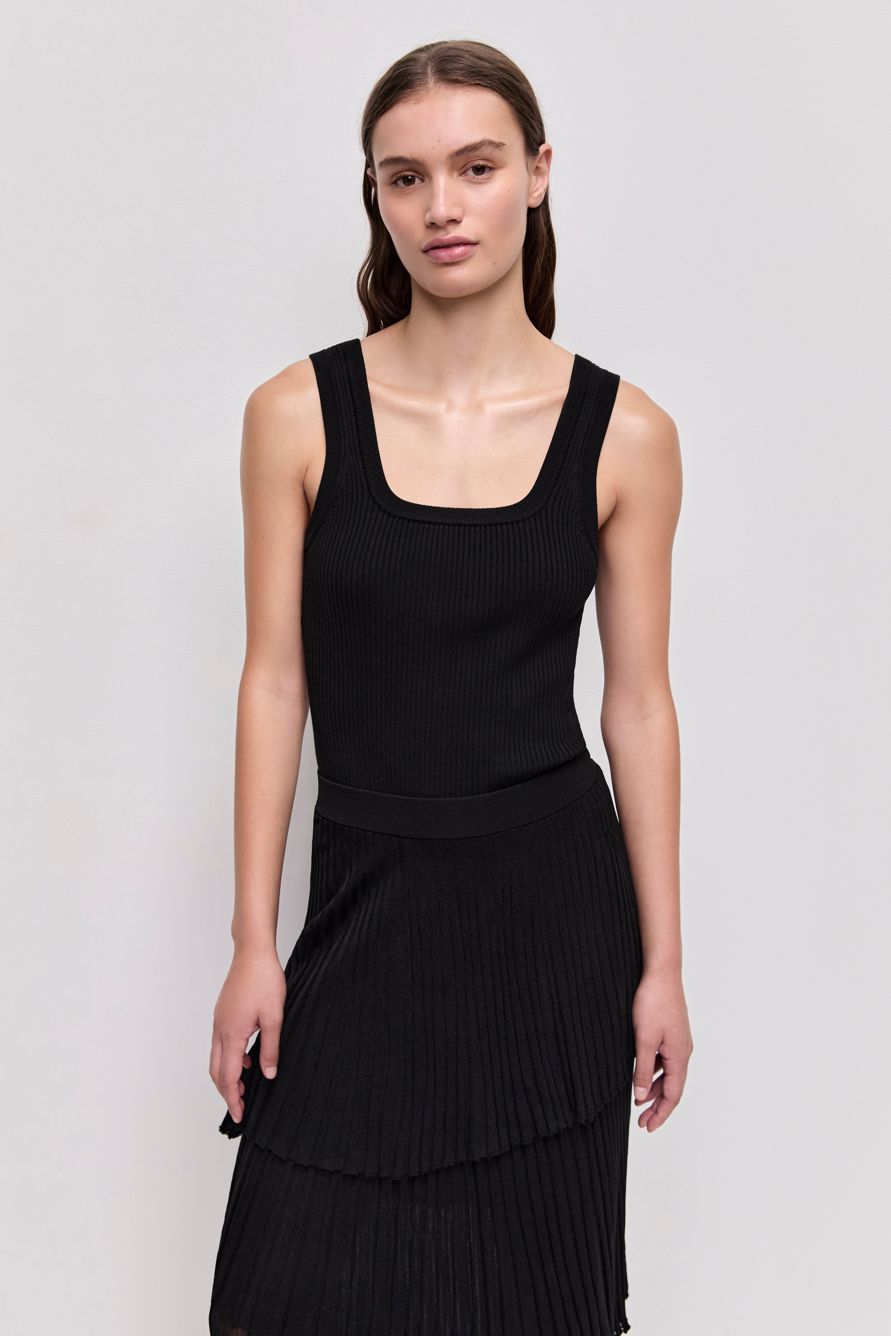 26SU4068_BLK_4_1772494721