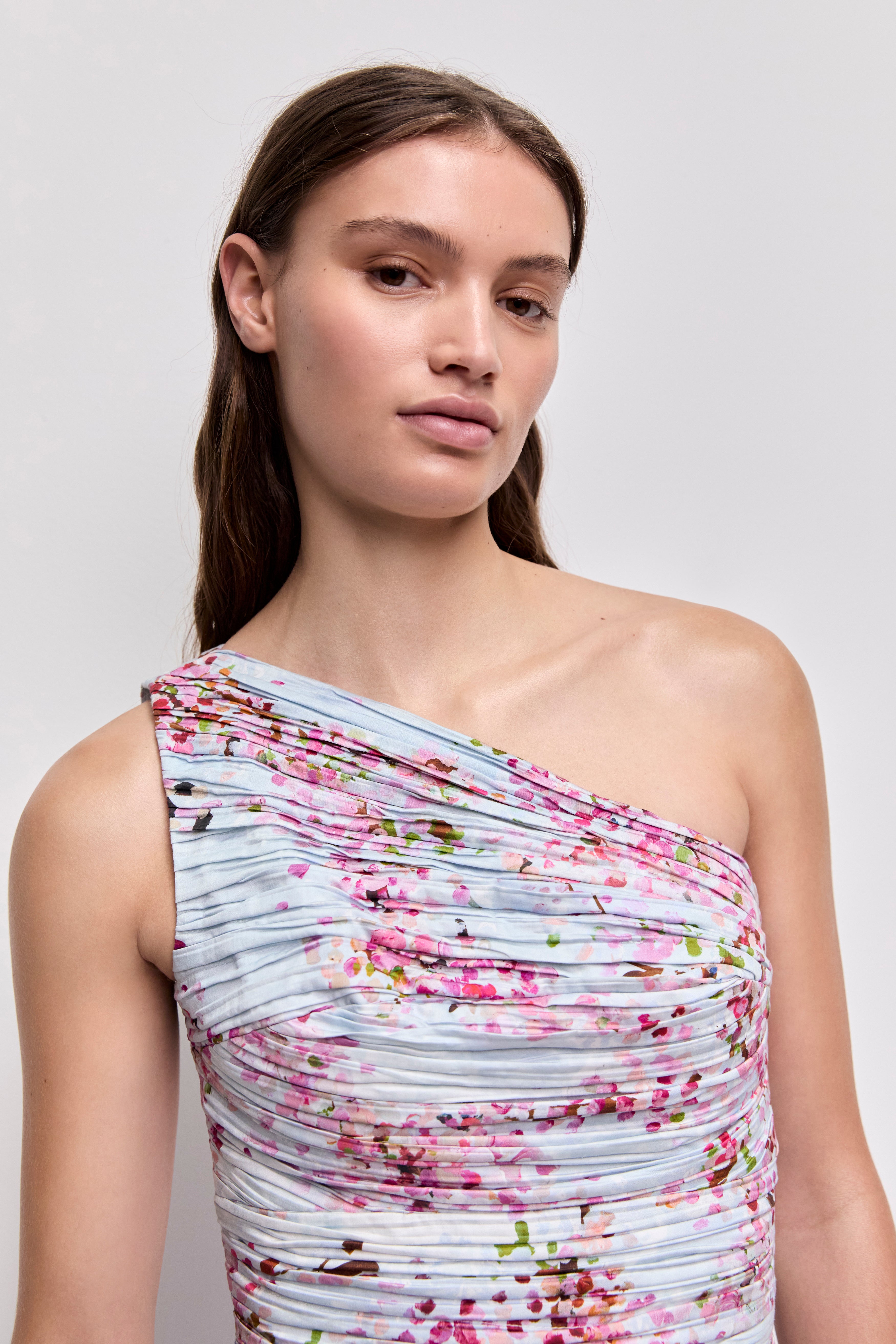 26SU5237_CH-BLM_4_1772158231