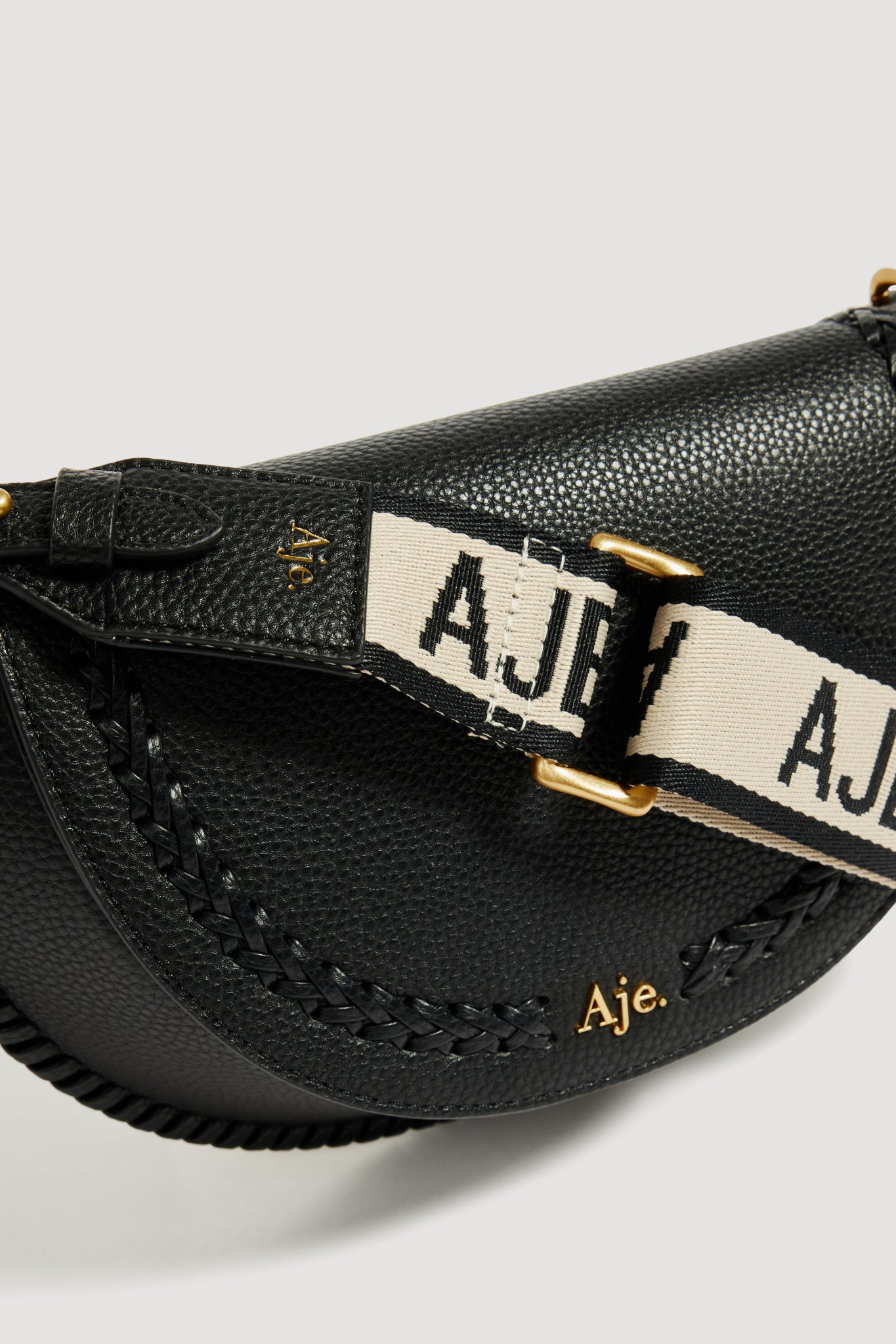 26SU6952_BLK_2_1768868606