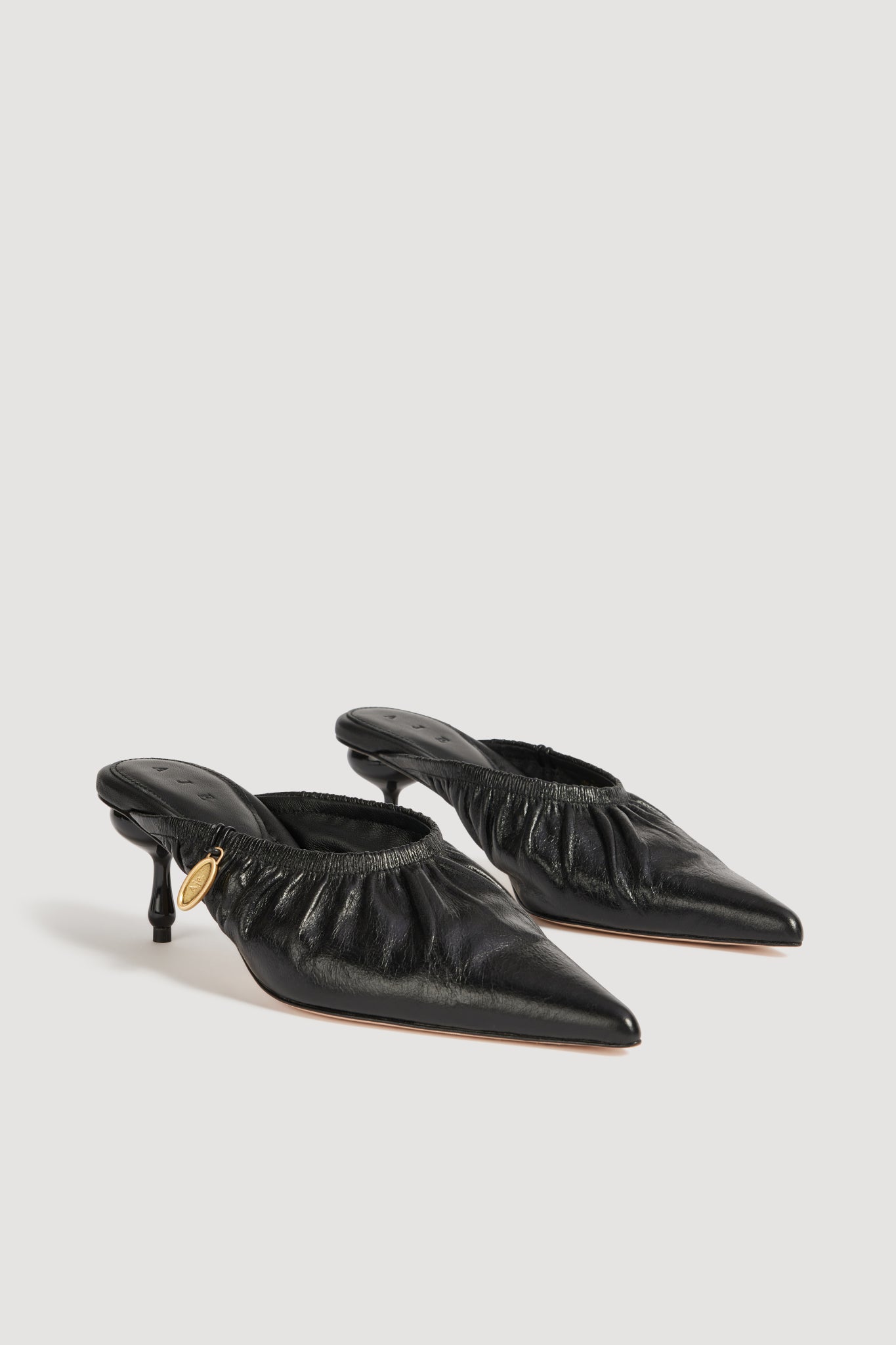 26SU7840_BLK_2_1771209588