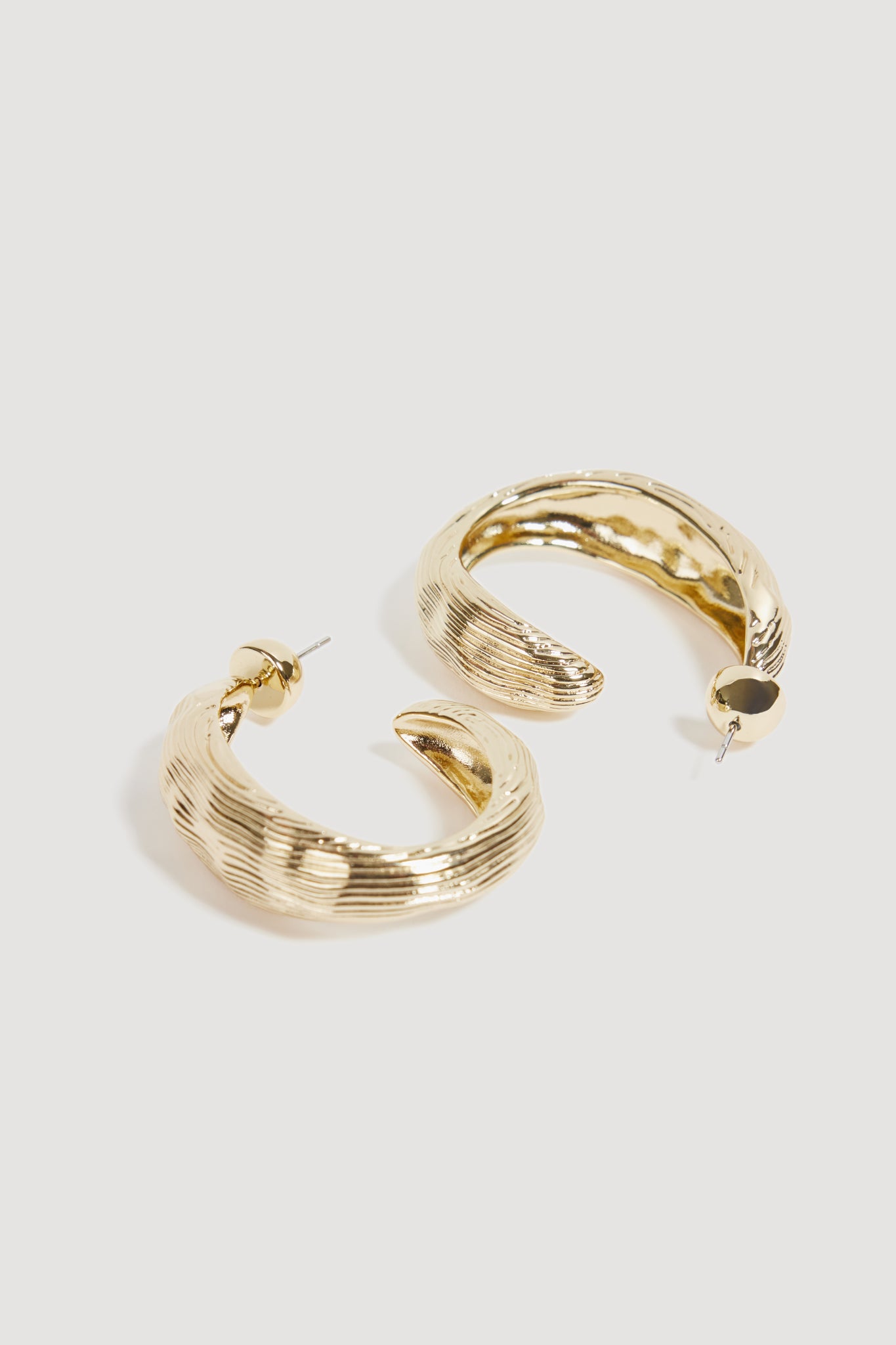 26SU9030_GLD_2_1768869698