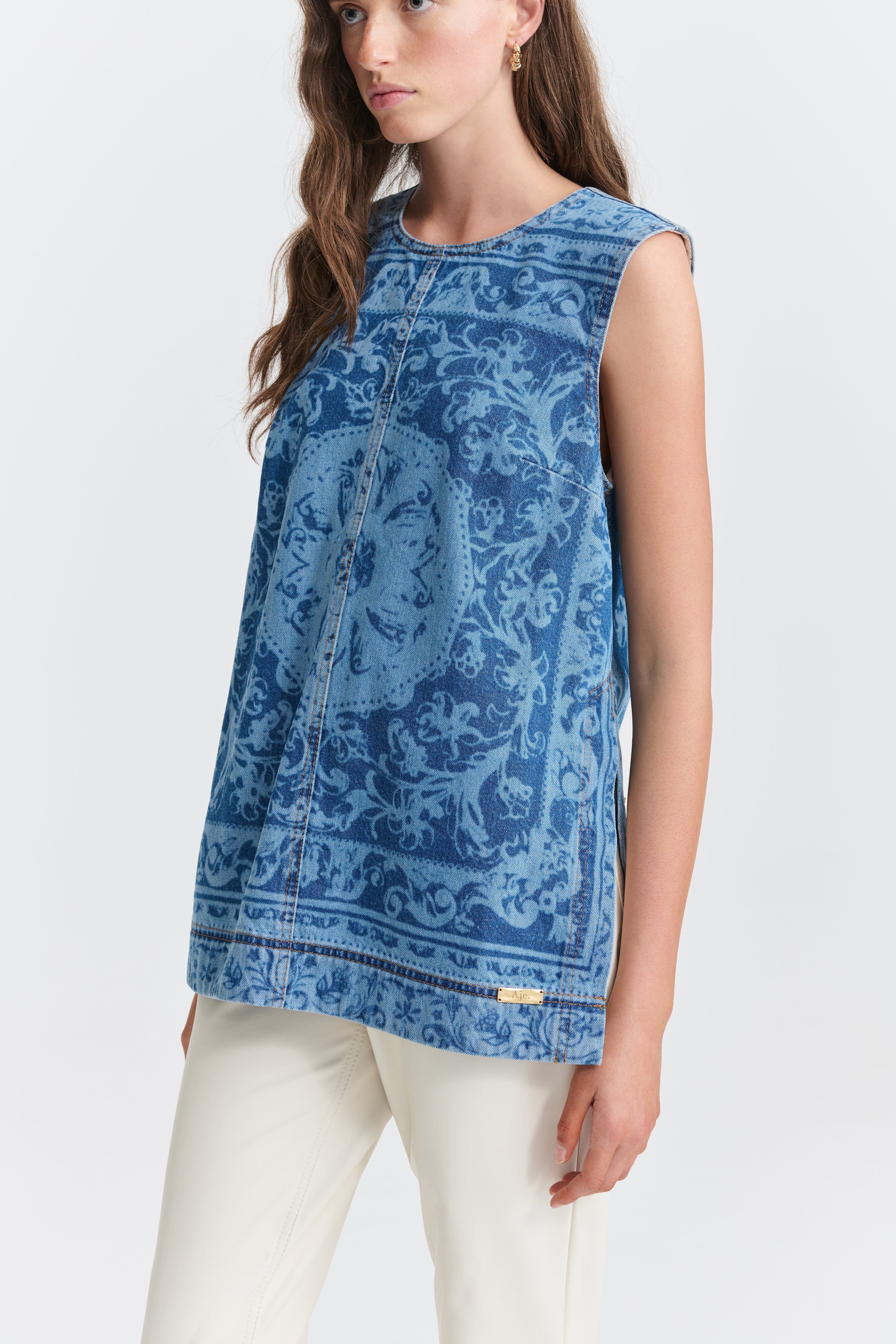 27RE1158_BLU-HEM-WH_4_1792711157