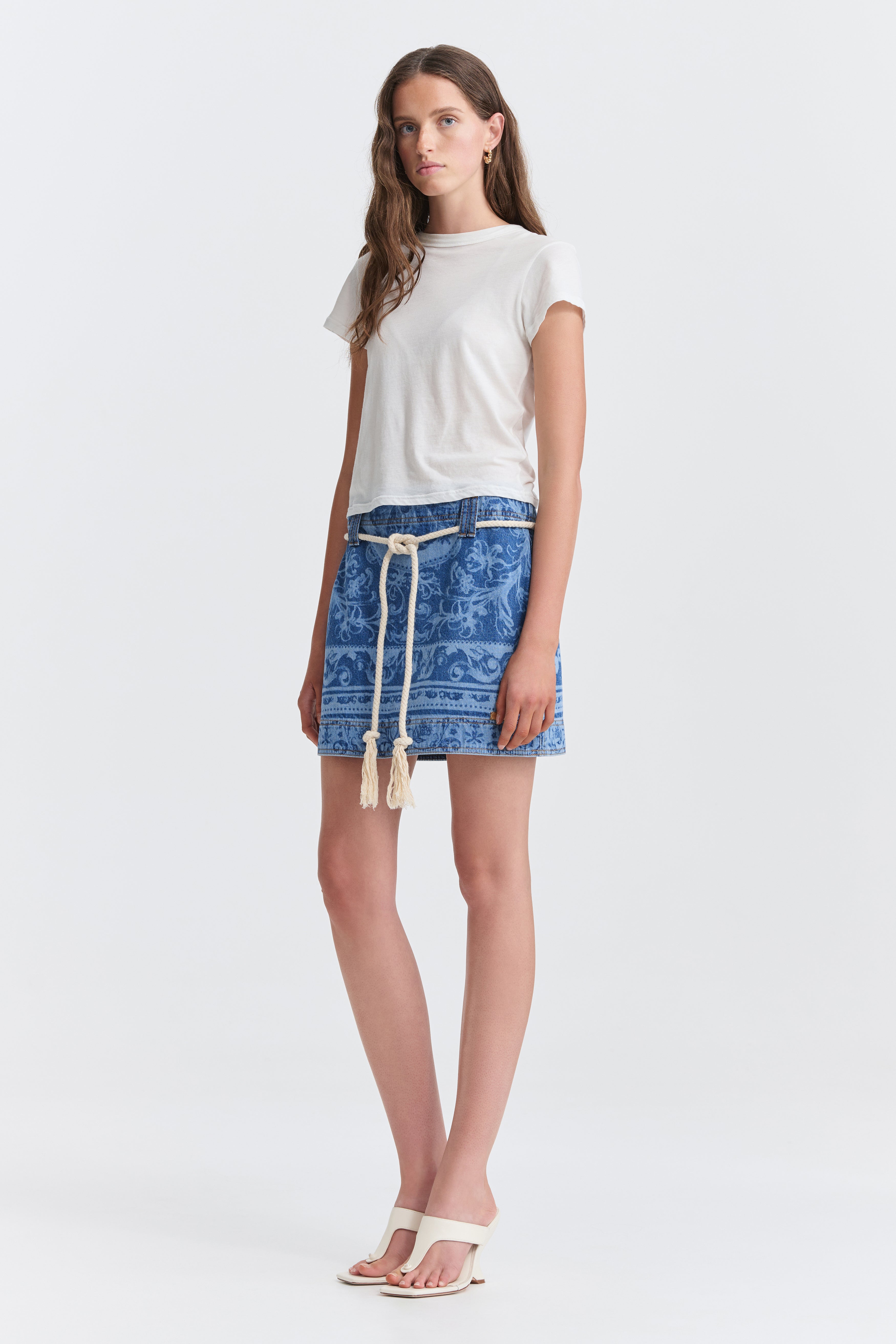27RE4037_BLU-HEM-WH_5_1792711452