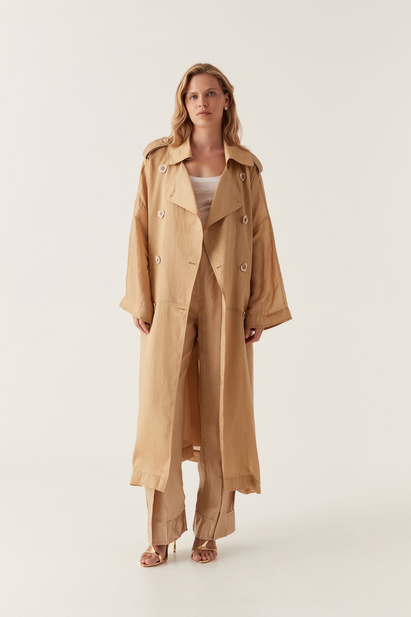 Sheer trench outlet