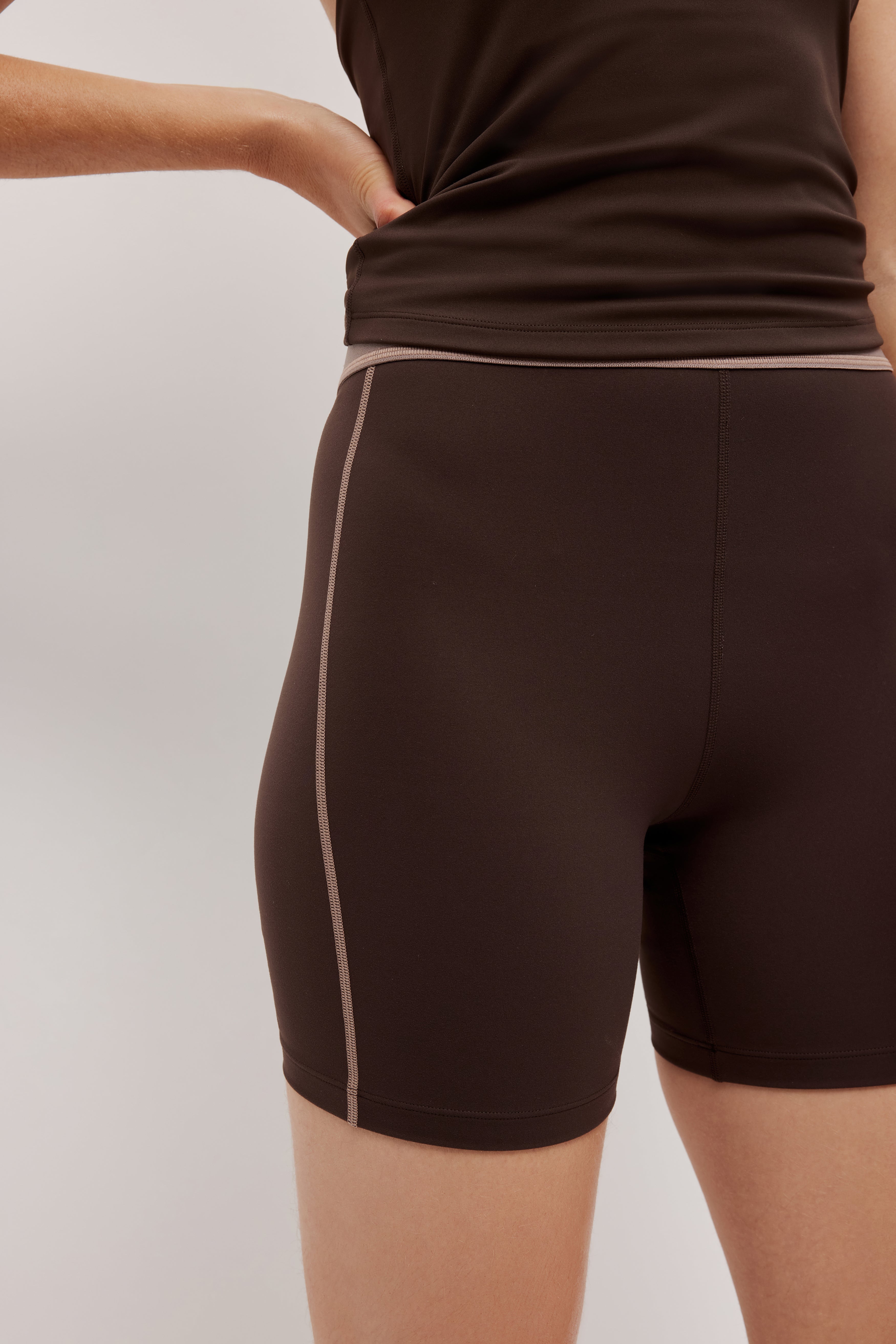 Contrast Mid Length Bike Short 601