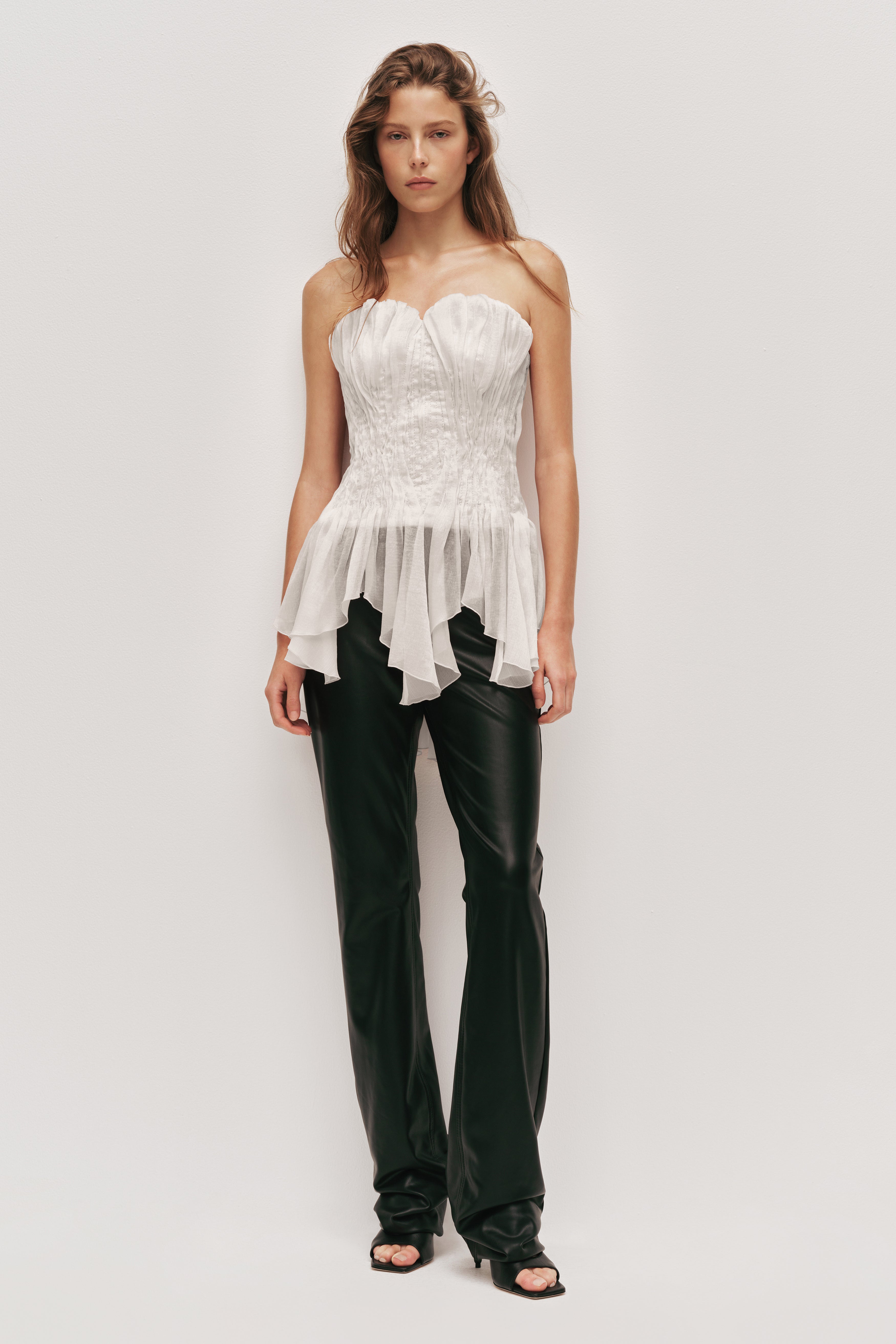 Nisha Bustier