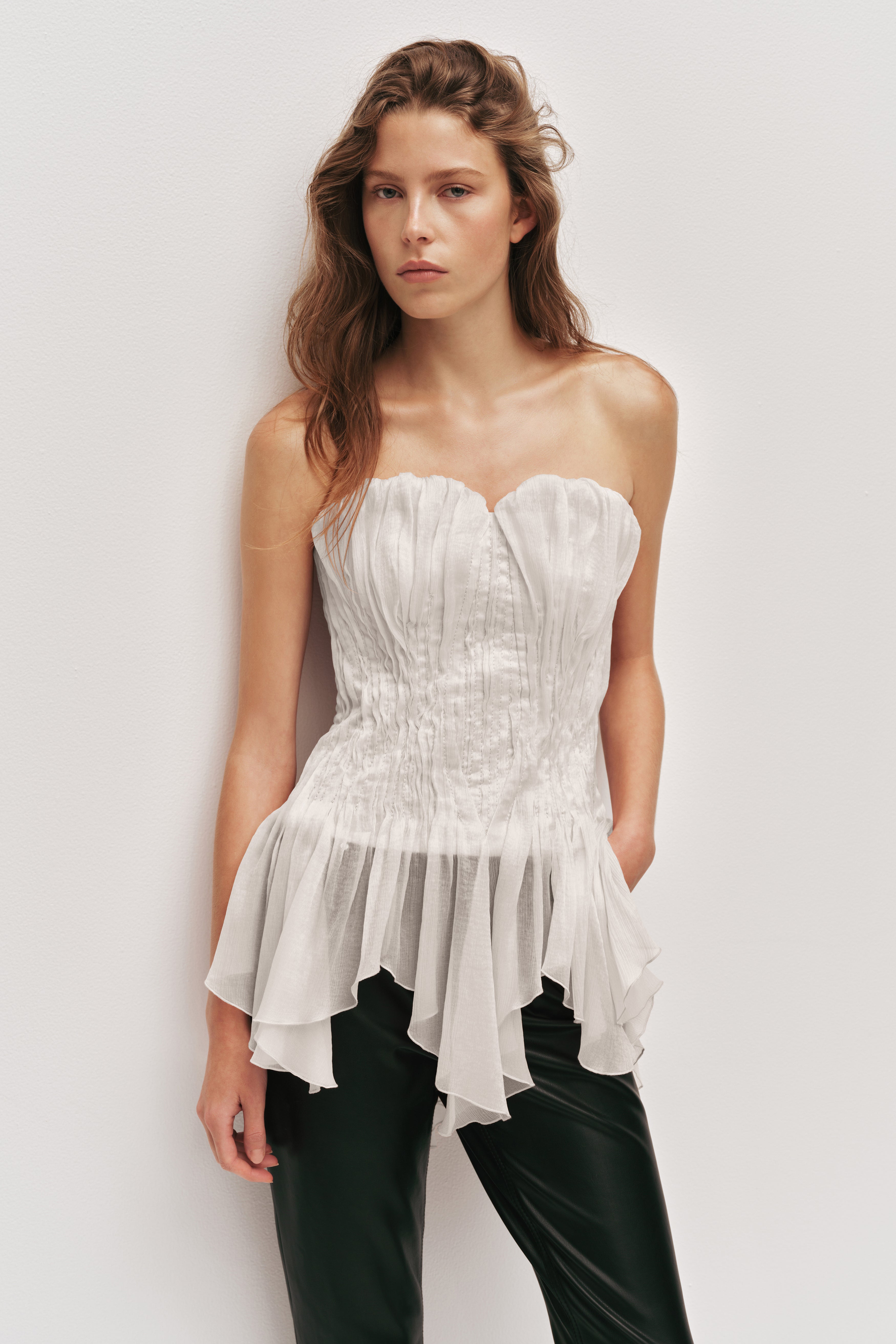 Nisha Bustier