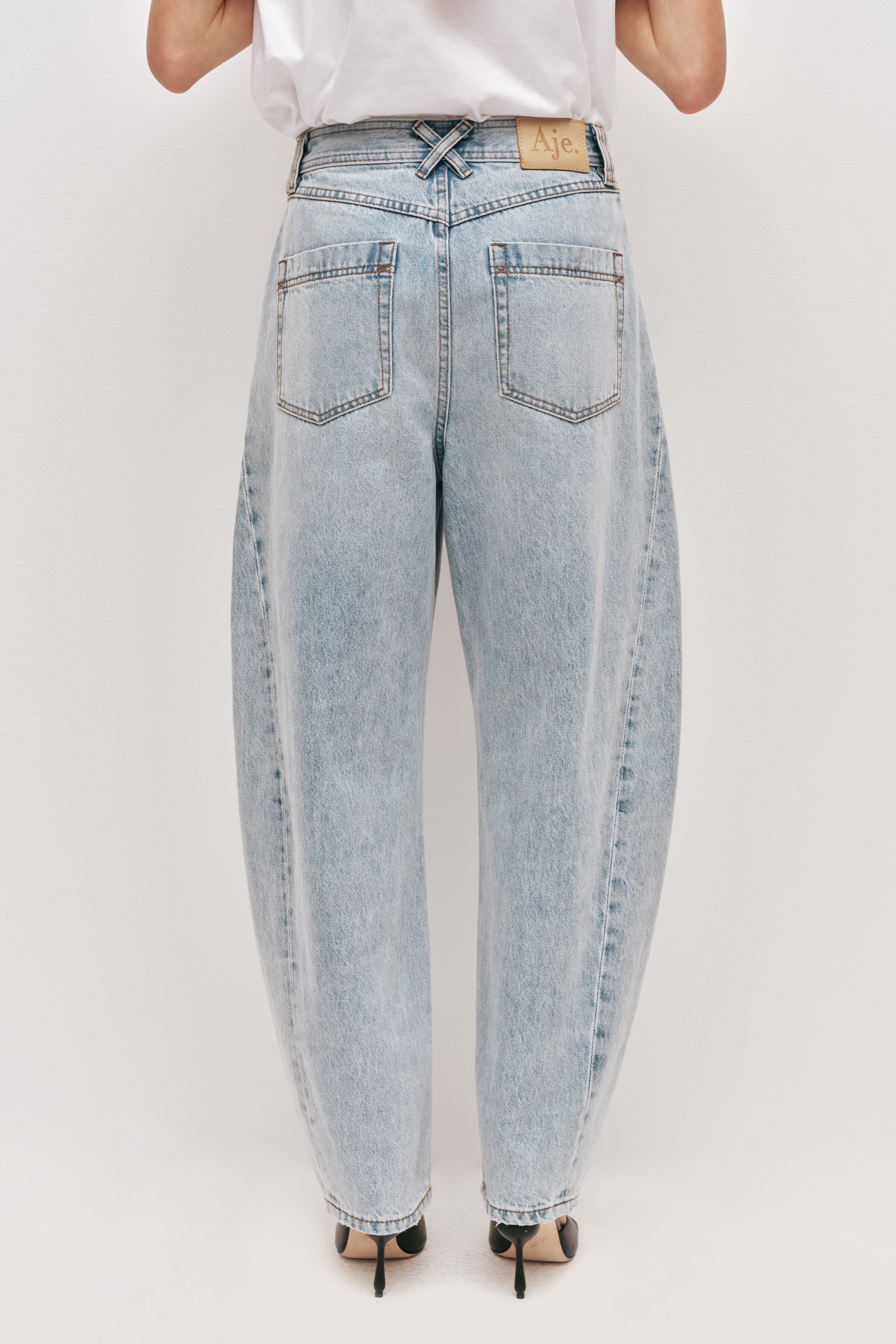 Stevie Barrel Ankle Jean