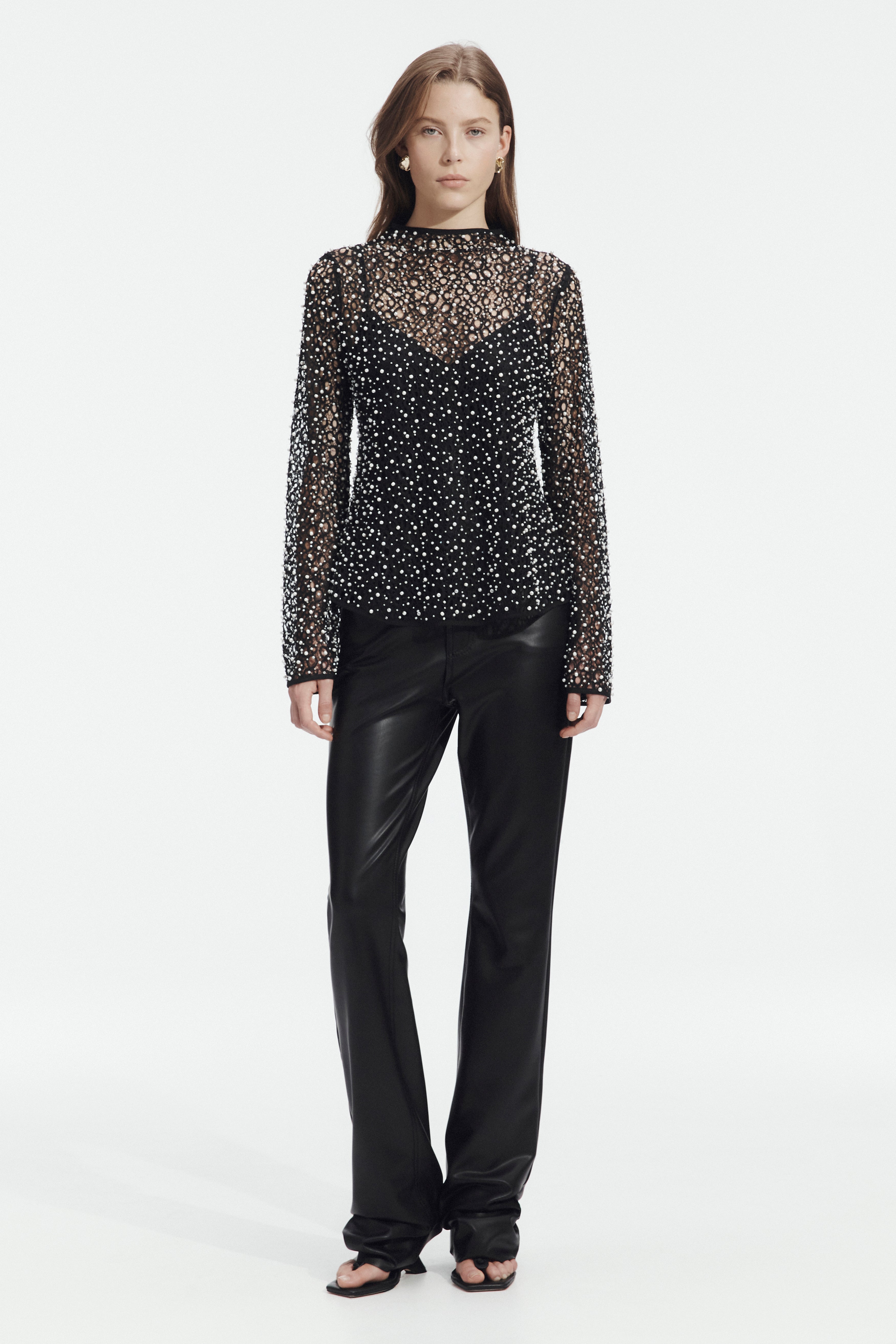Regina Pearl Top