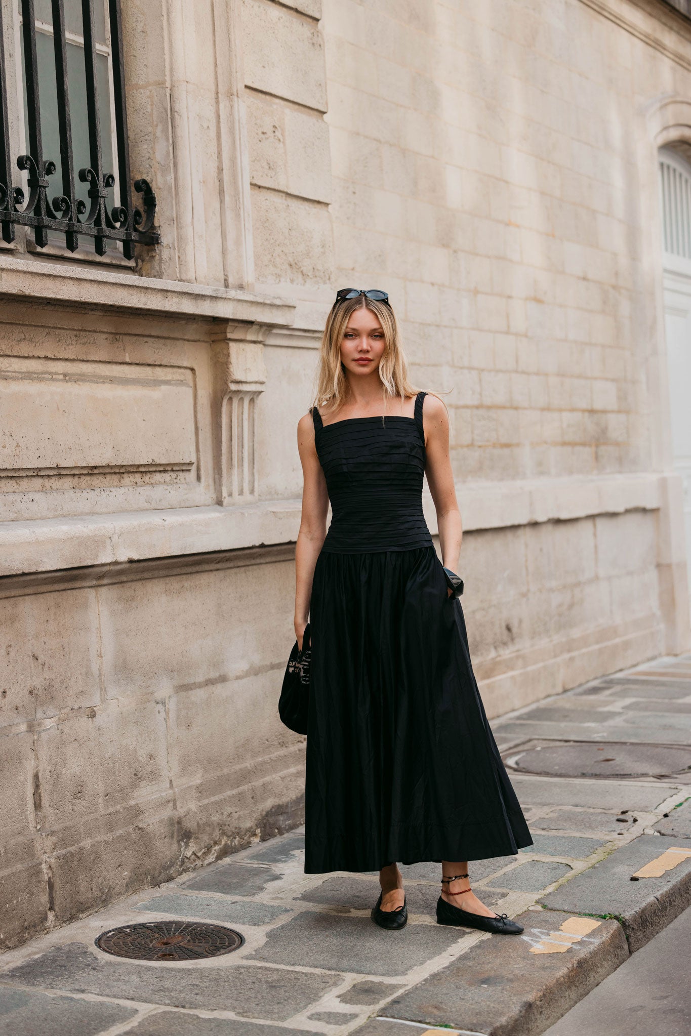 Star Midi Dress-BLACK / 4 Star Midi Dress-BLACK / 4