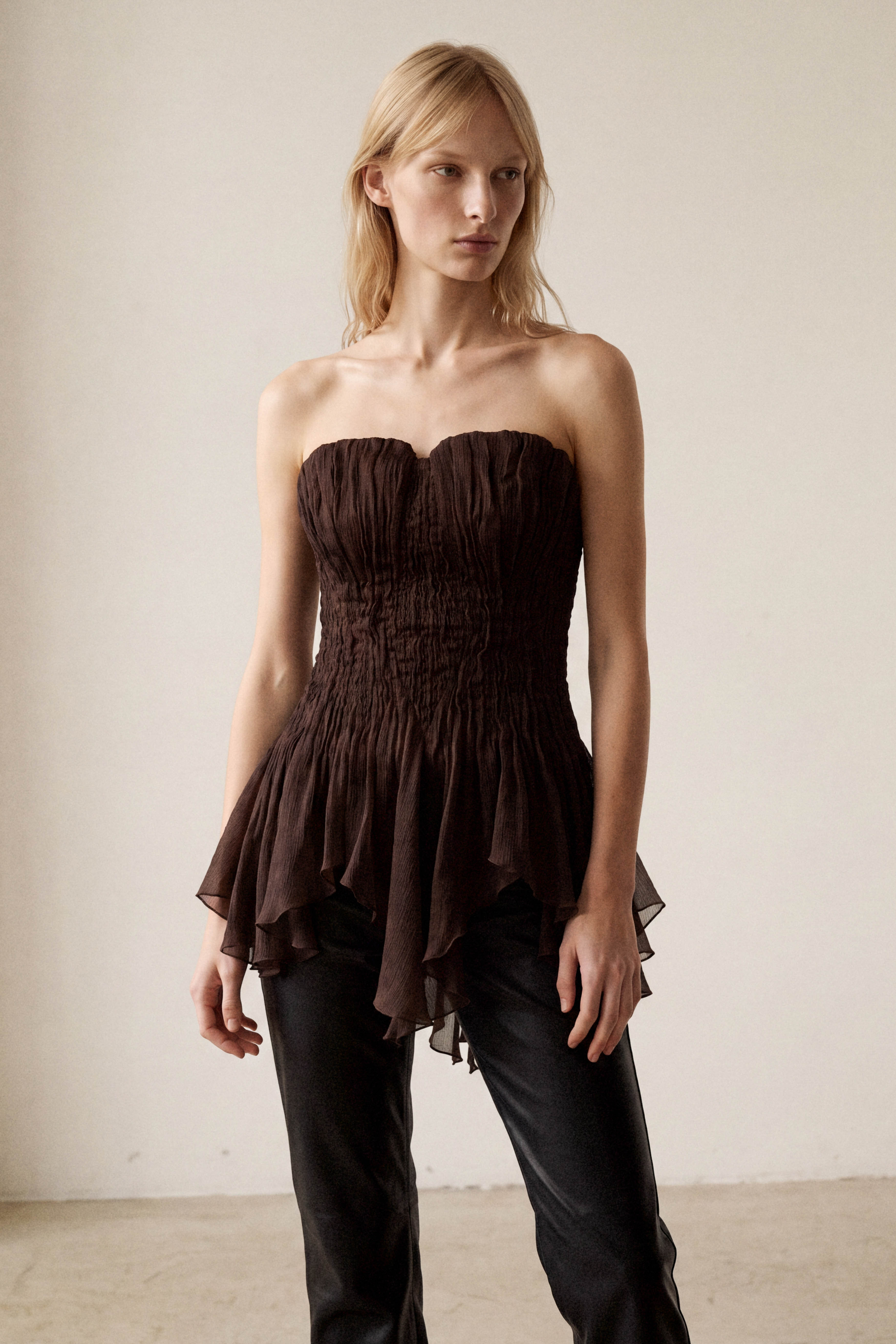 Nisha Bustier