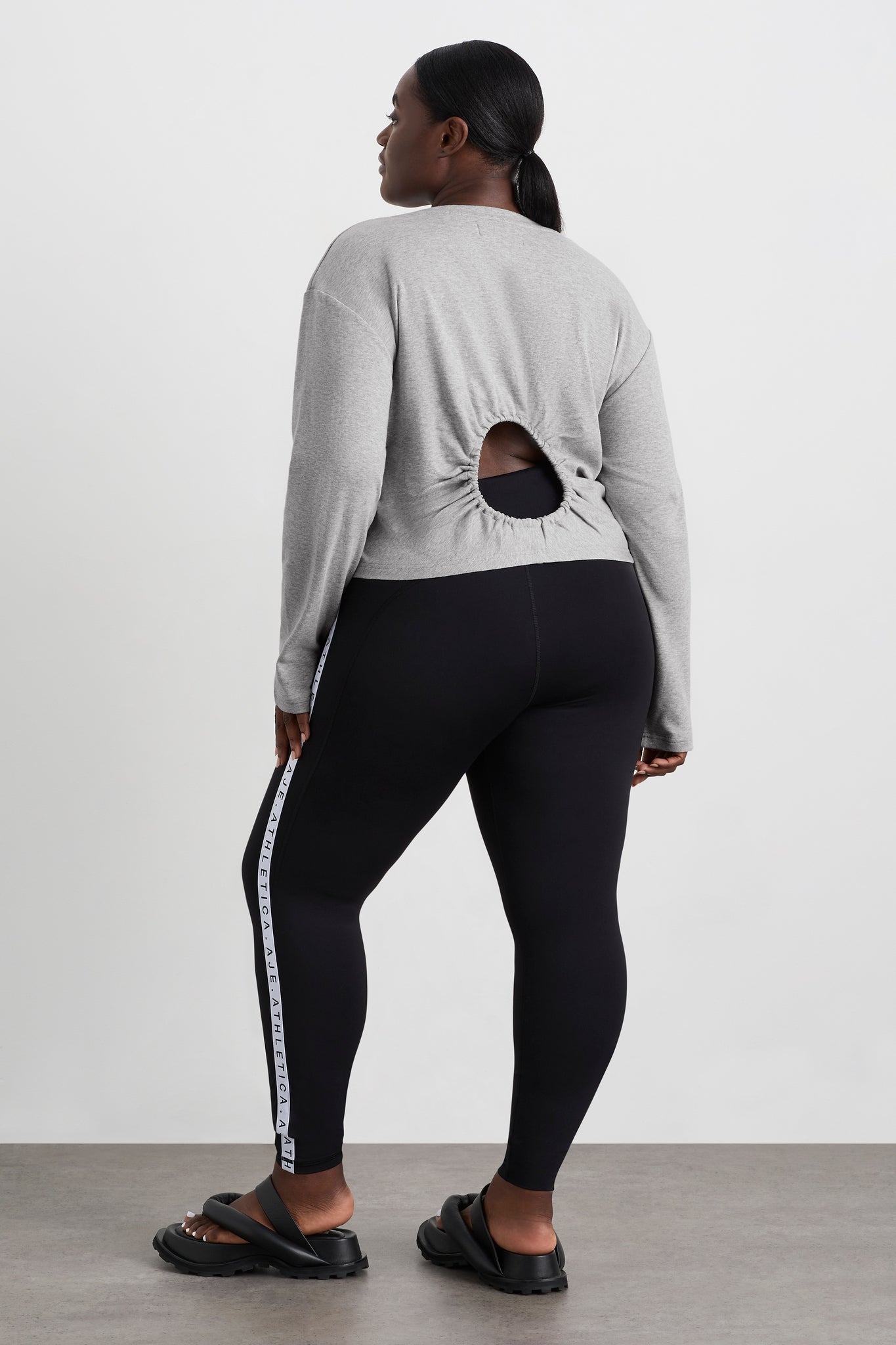 size: 16