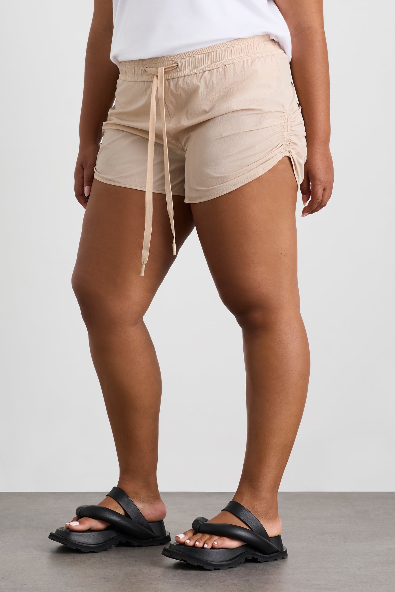 Side Rouche Shorrt Side Ruched Short 602 | Latte Beige | AJE ATHLETICA – Aje AU