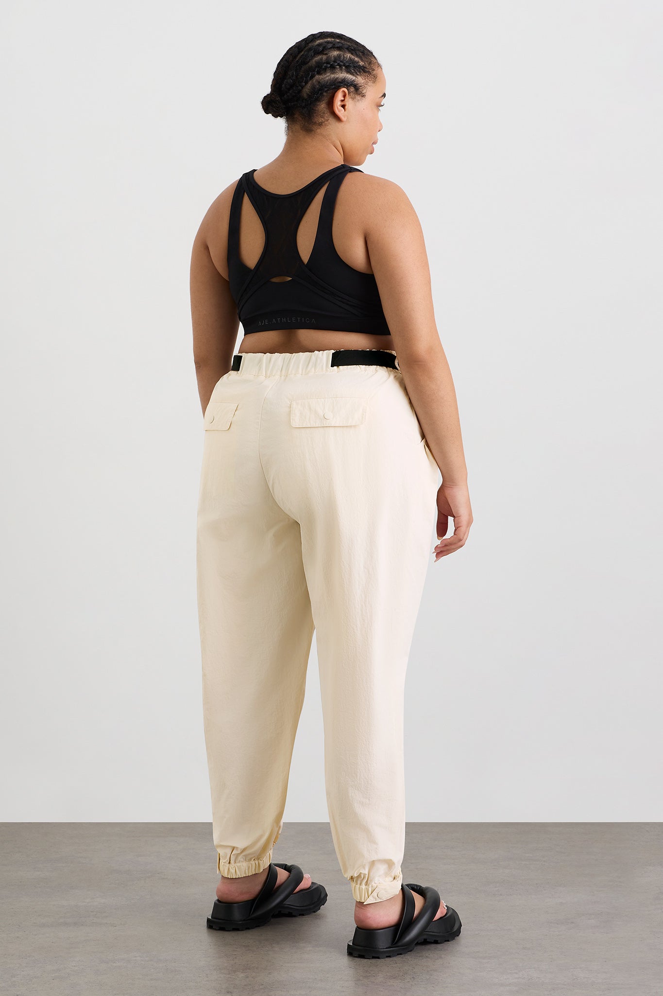 size: 16