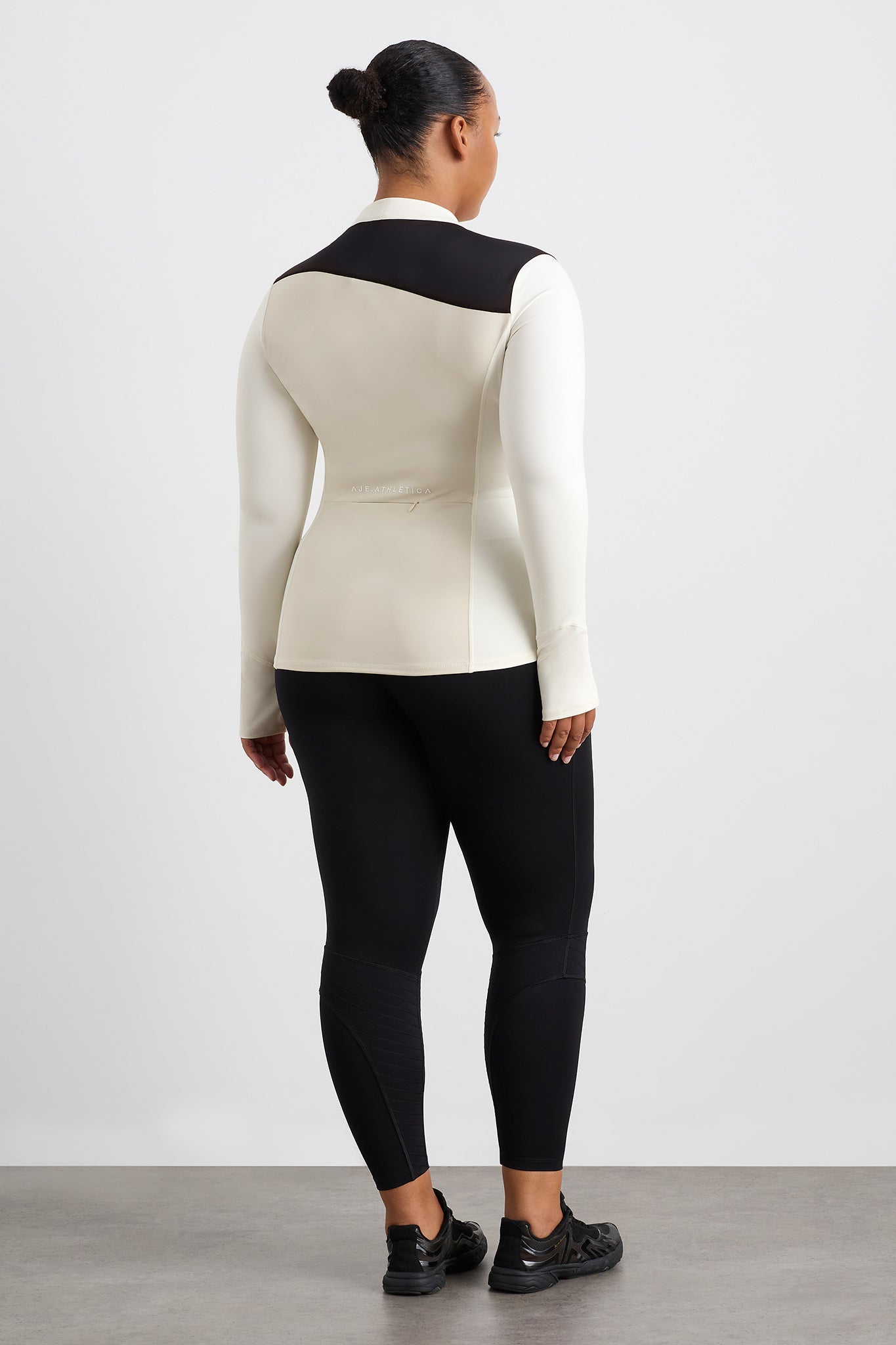 size: 16