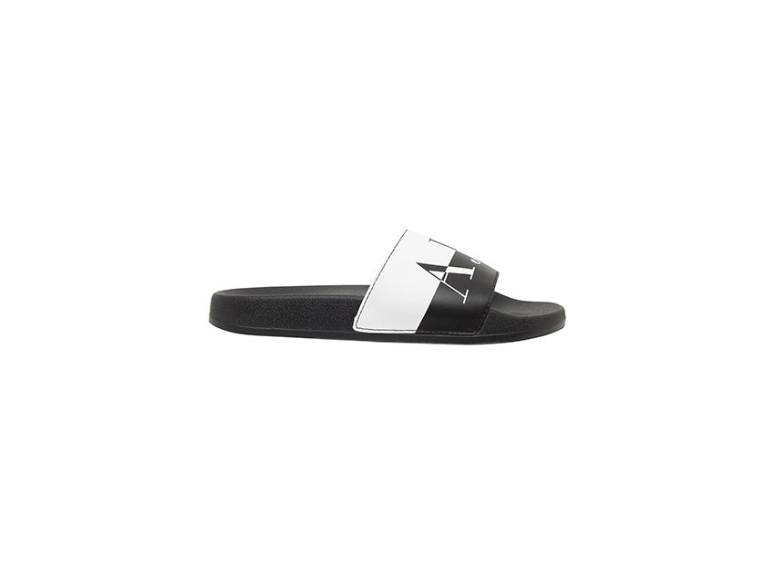 Magnolia Logo Slide