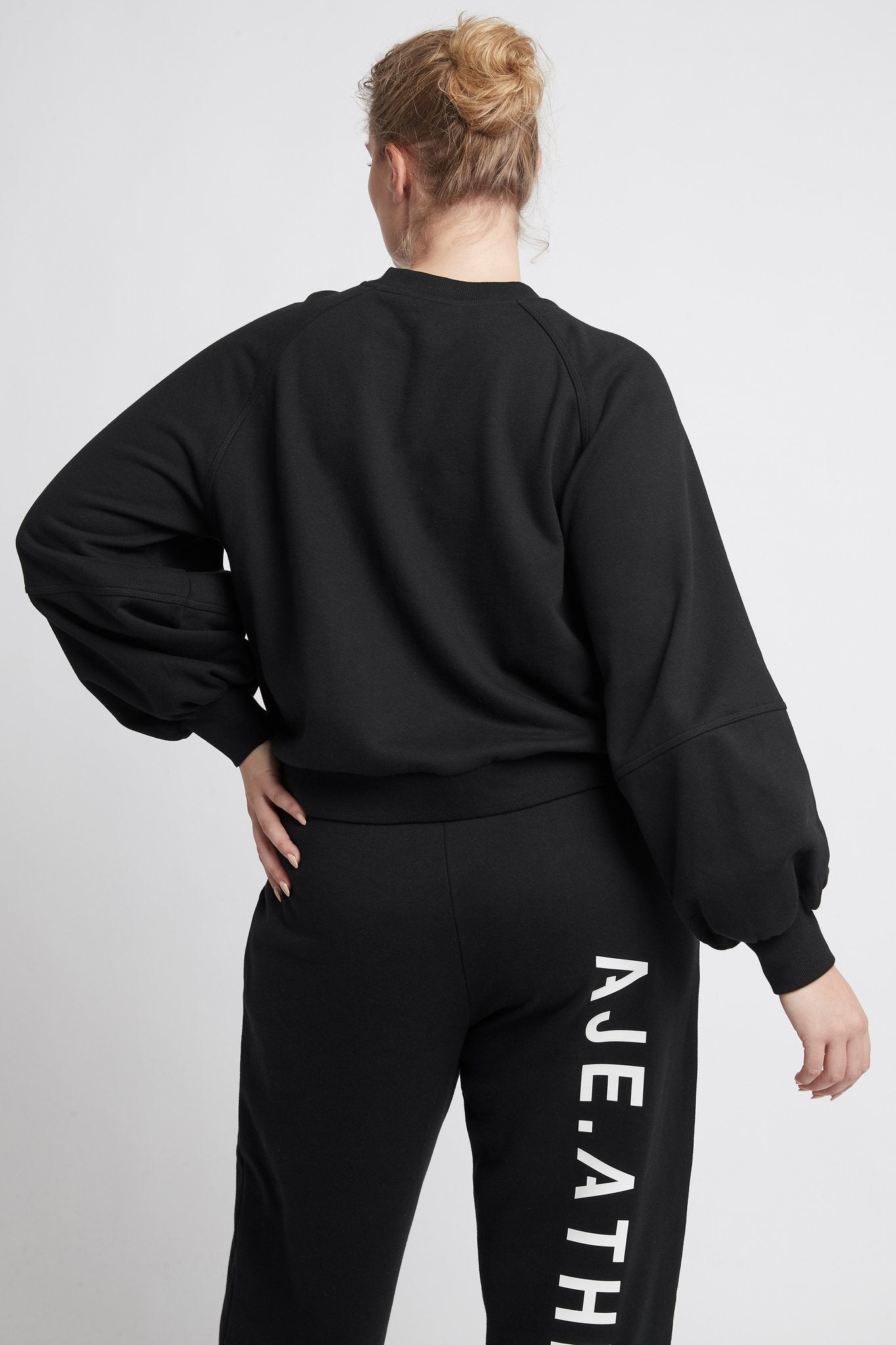 size: 16