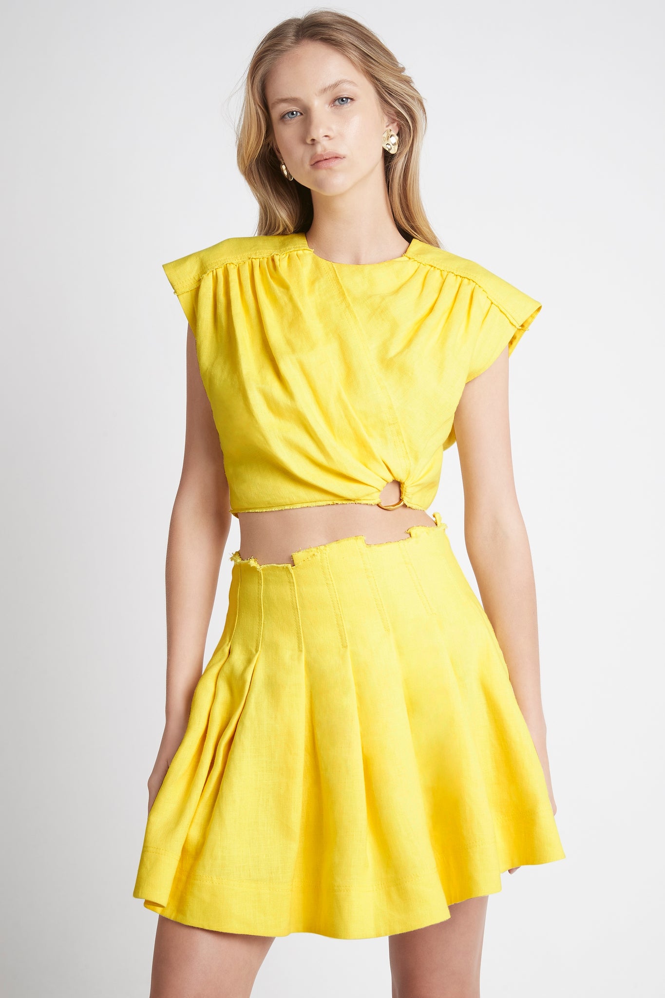 Byblos Ring Cropped Top